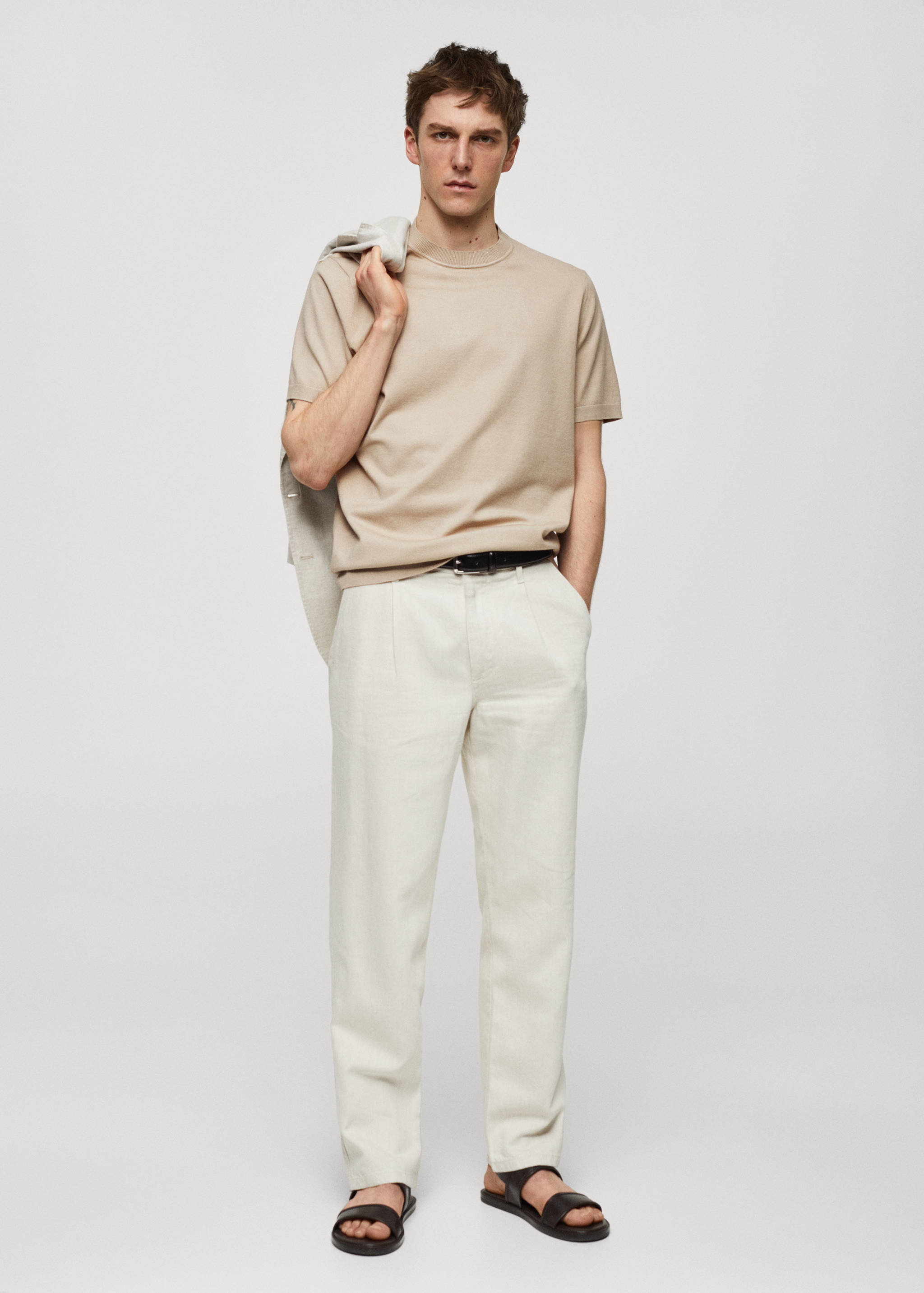 Футболка из тонкого трикотажа - Общий план