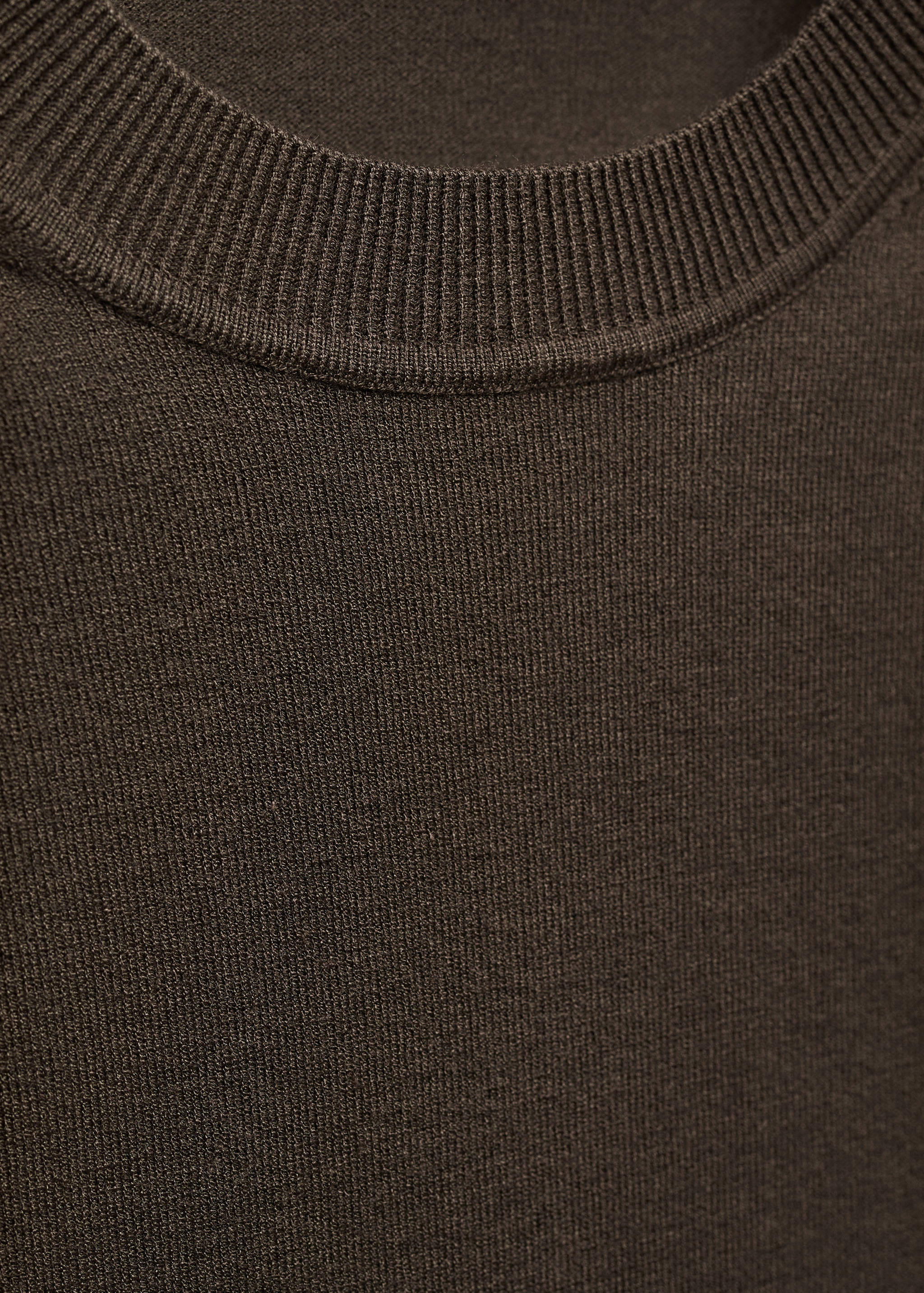 Футболка из тонкого трикотажа - Деталь изделия 8