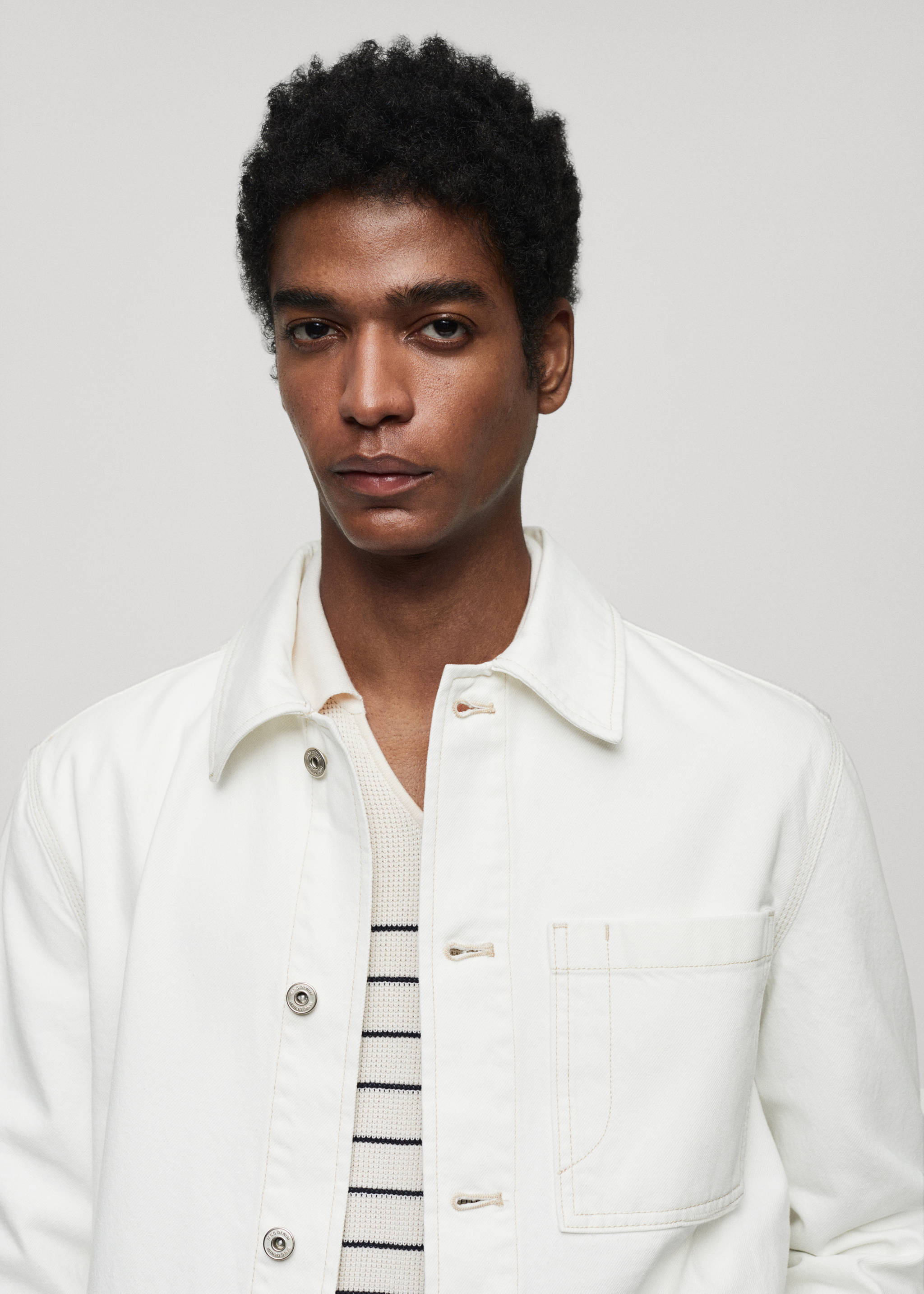 100% cotton overshirt with pocket - Details of the article 1