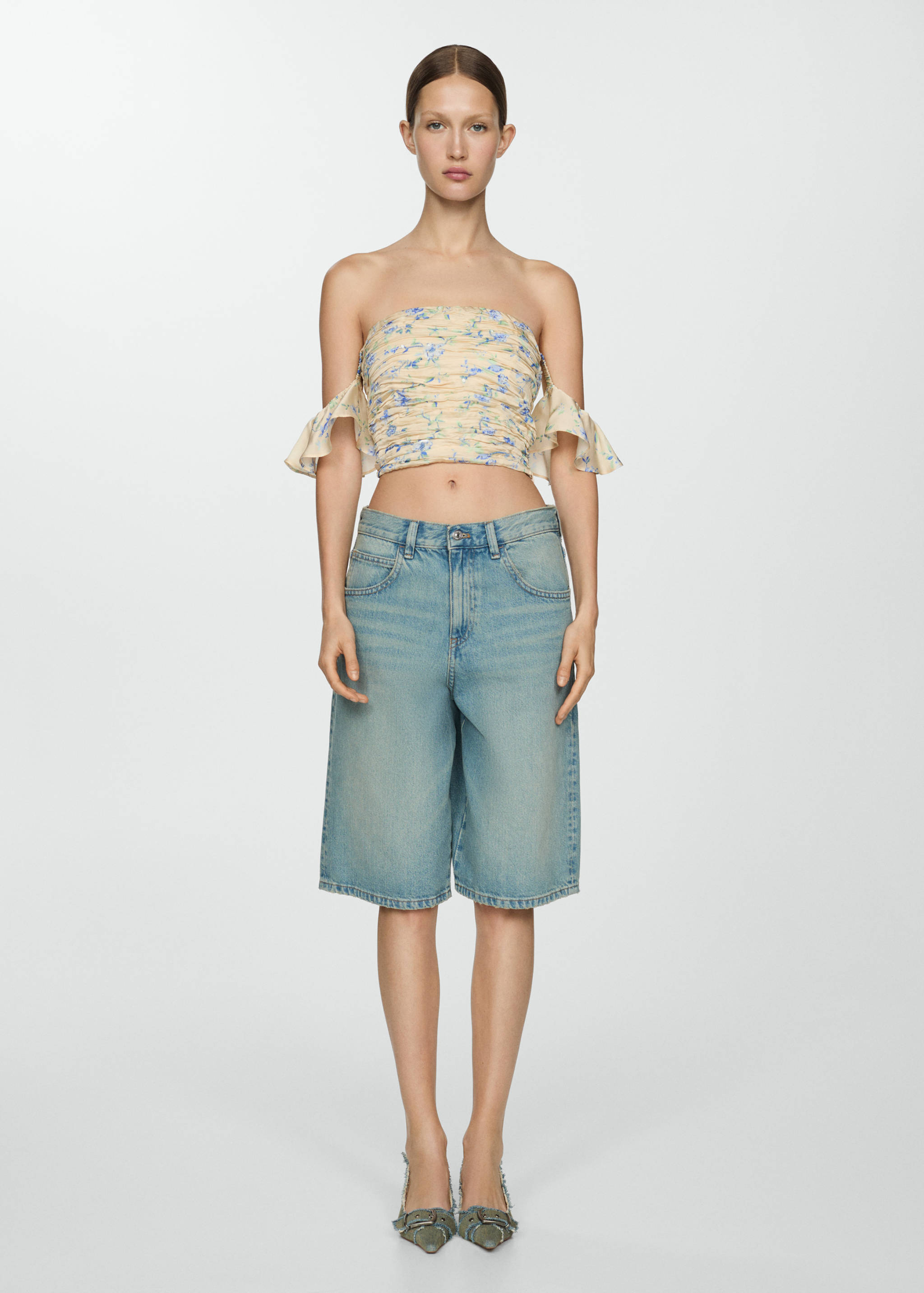 Schulterfreies Top mit Raffdetails - Allgemeine Ansicht