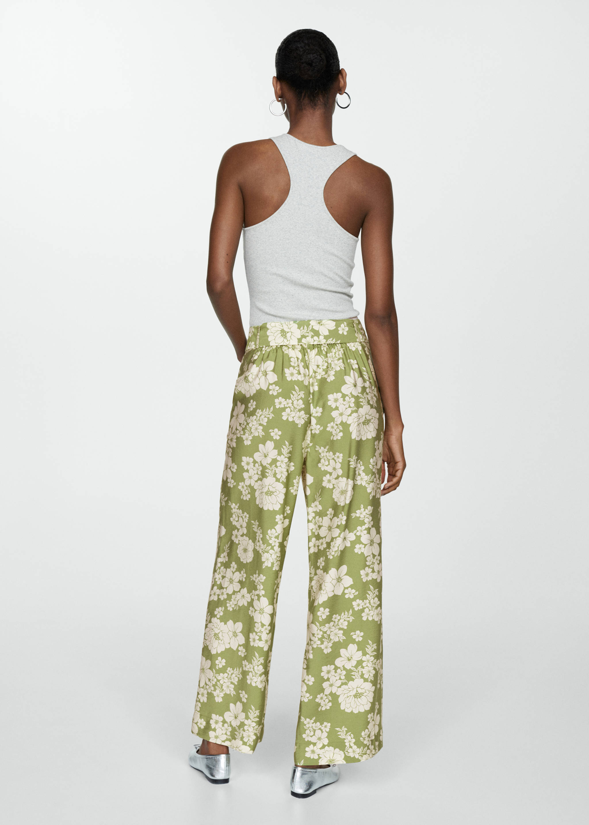 Printed trousers with bow - Reverse of the article