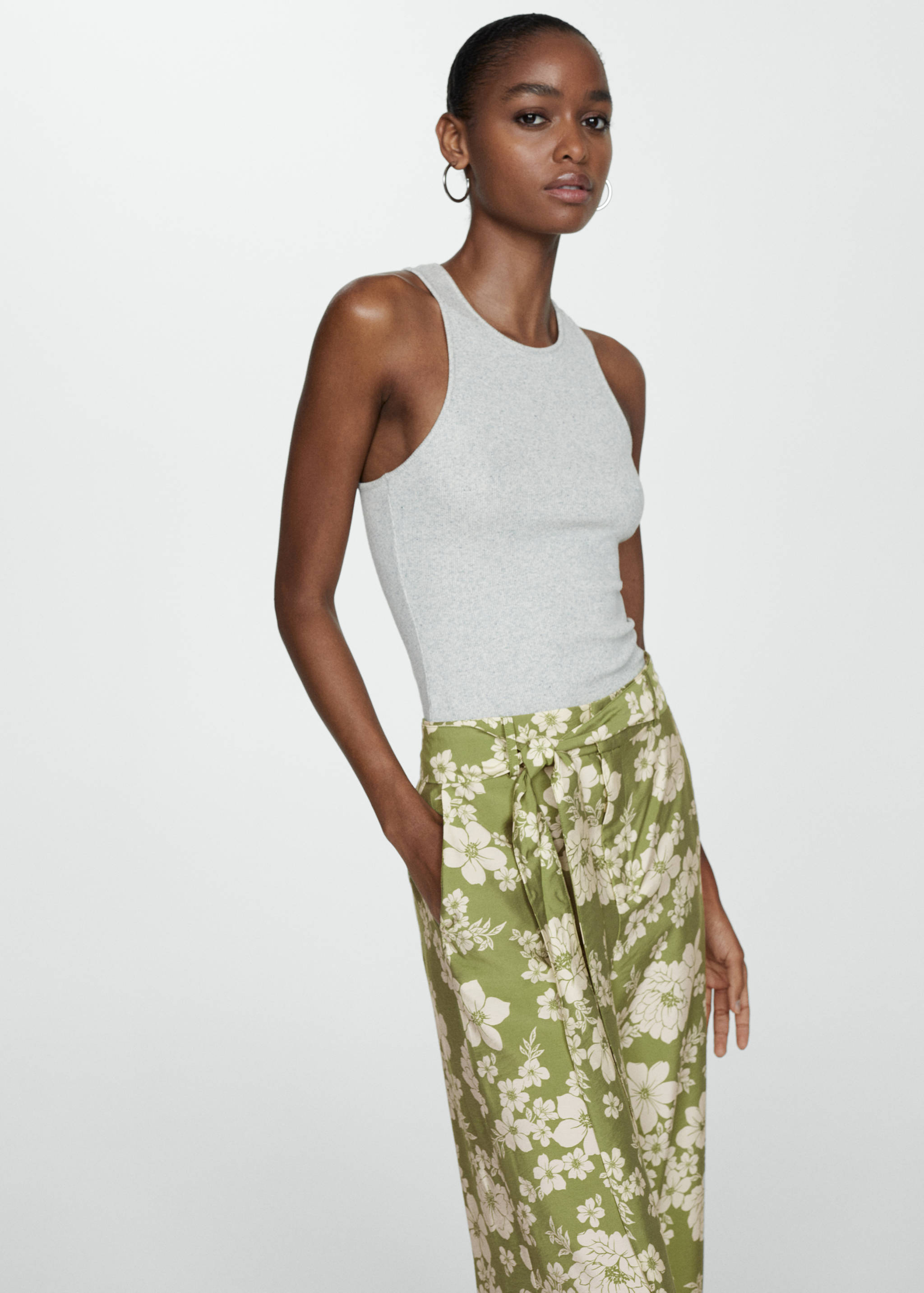 Printed trousers with bow - Details of the article 1