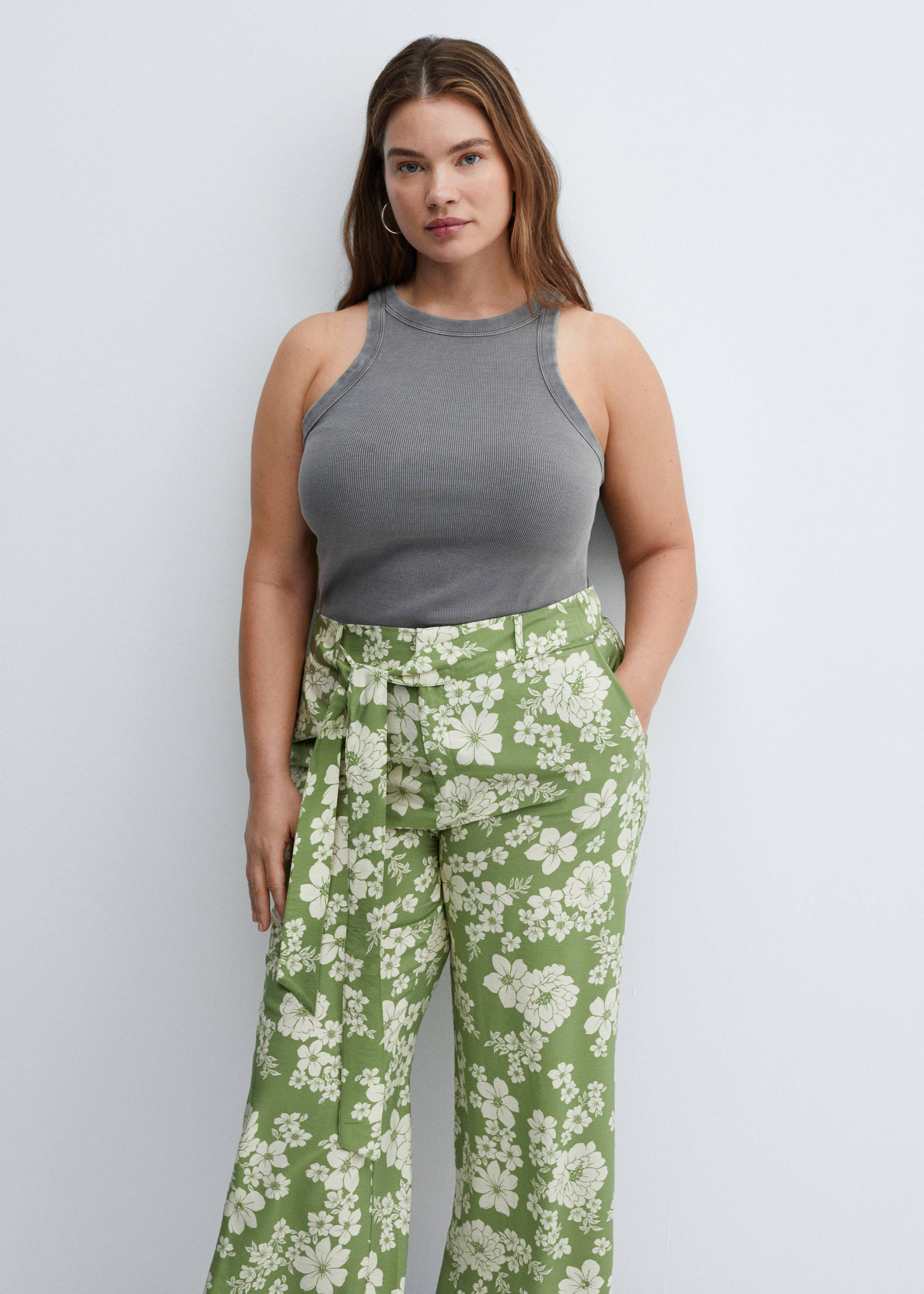 Printed trousers with bow - Details of the article 5