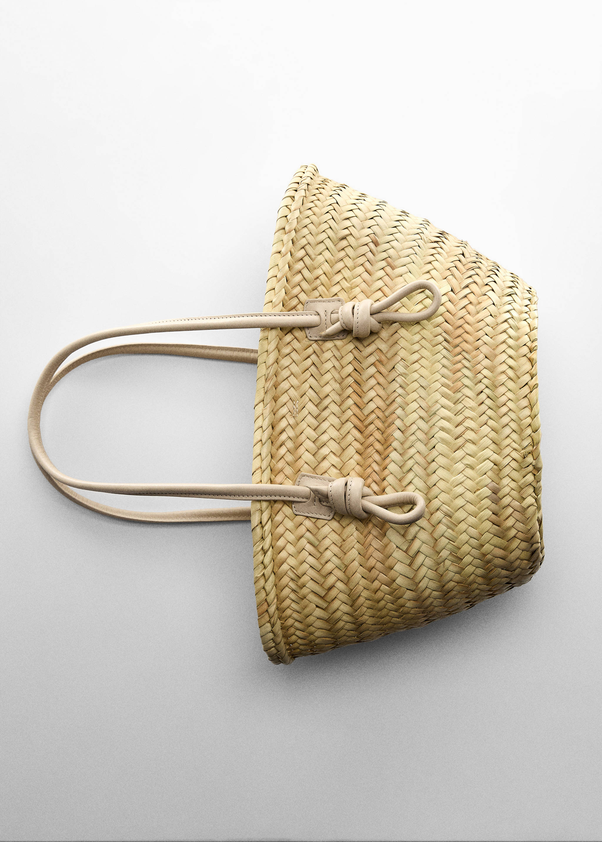 Leather basket bag - Details of the article 5