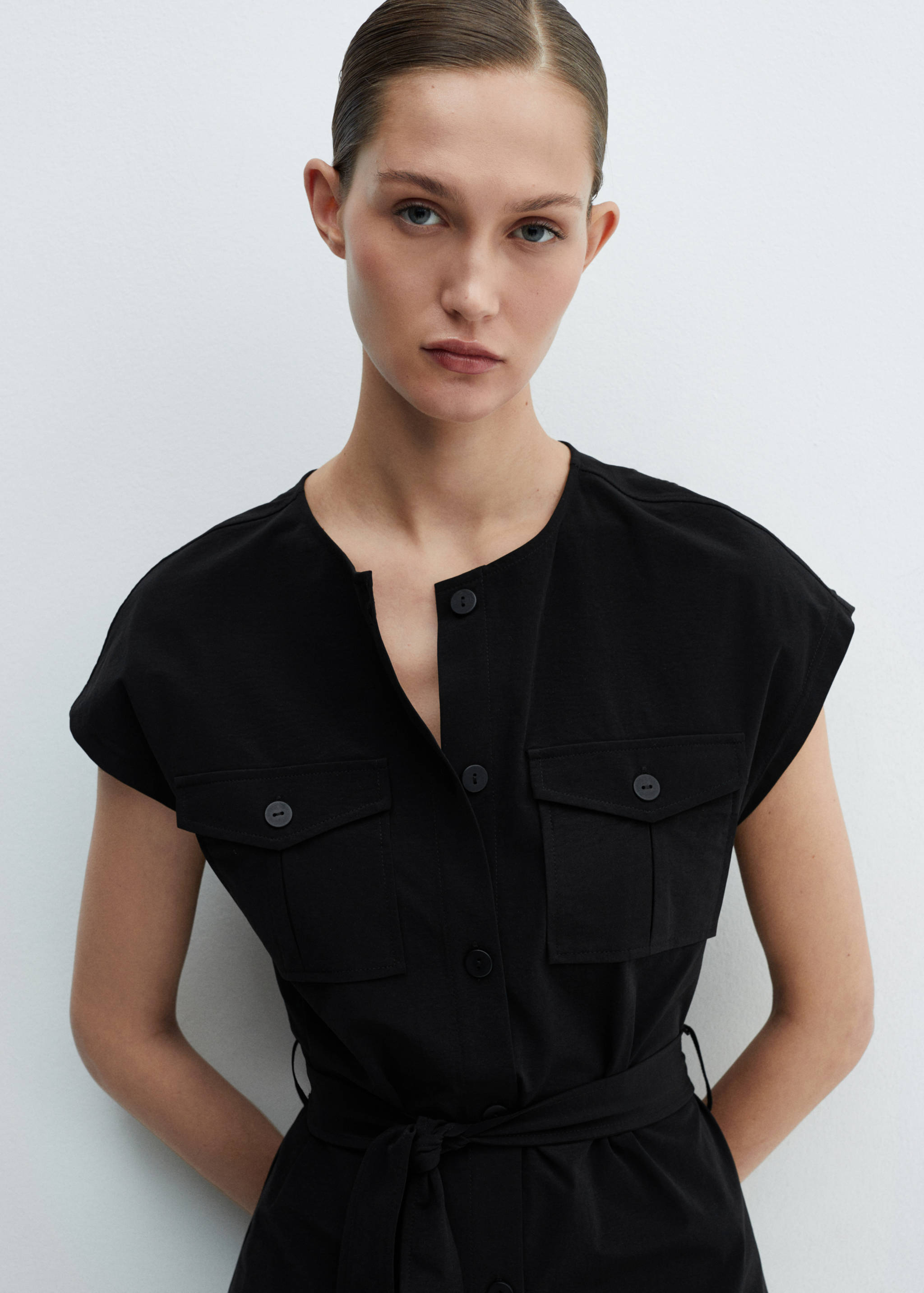 Dress with bow and pocket detail - Details of the article 1