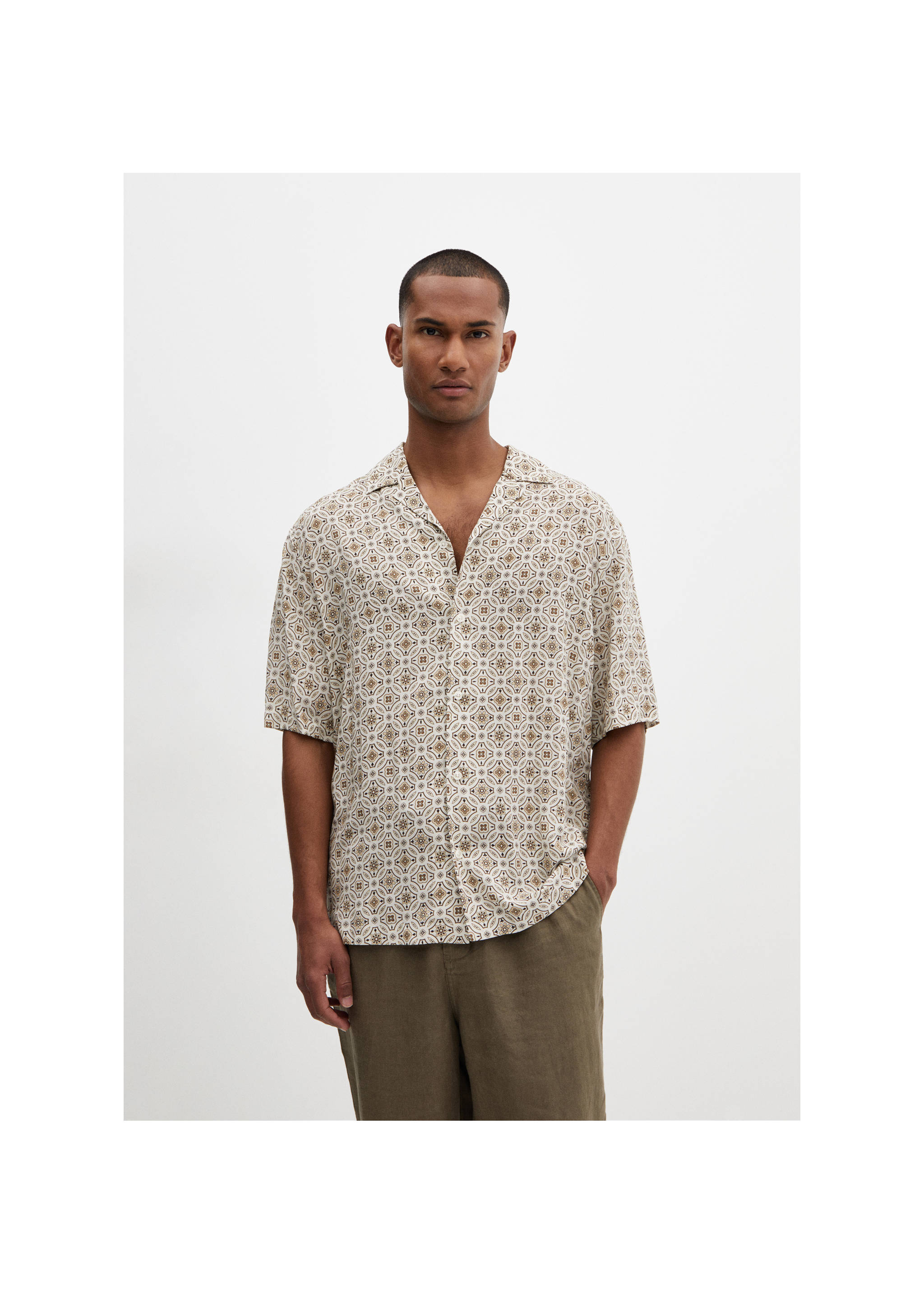 100% linen trousers with drawstring - Medium plane, Khaki. Ref: 67047684-00.