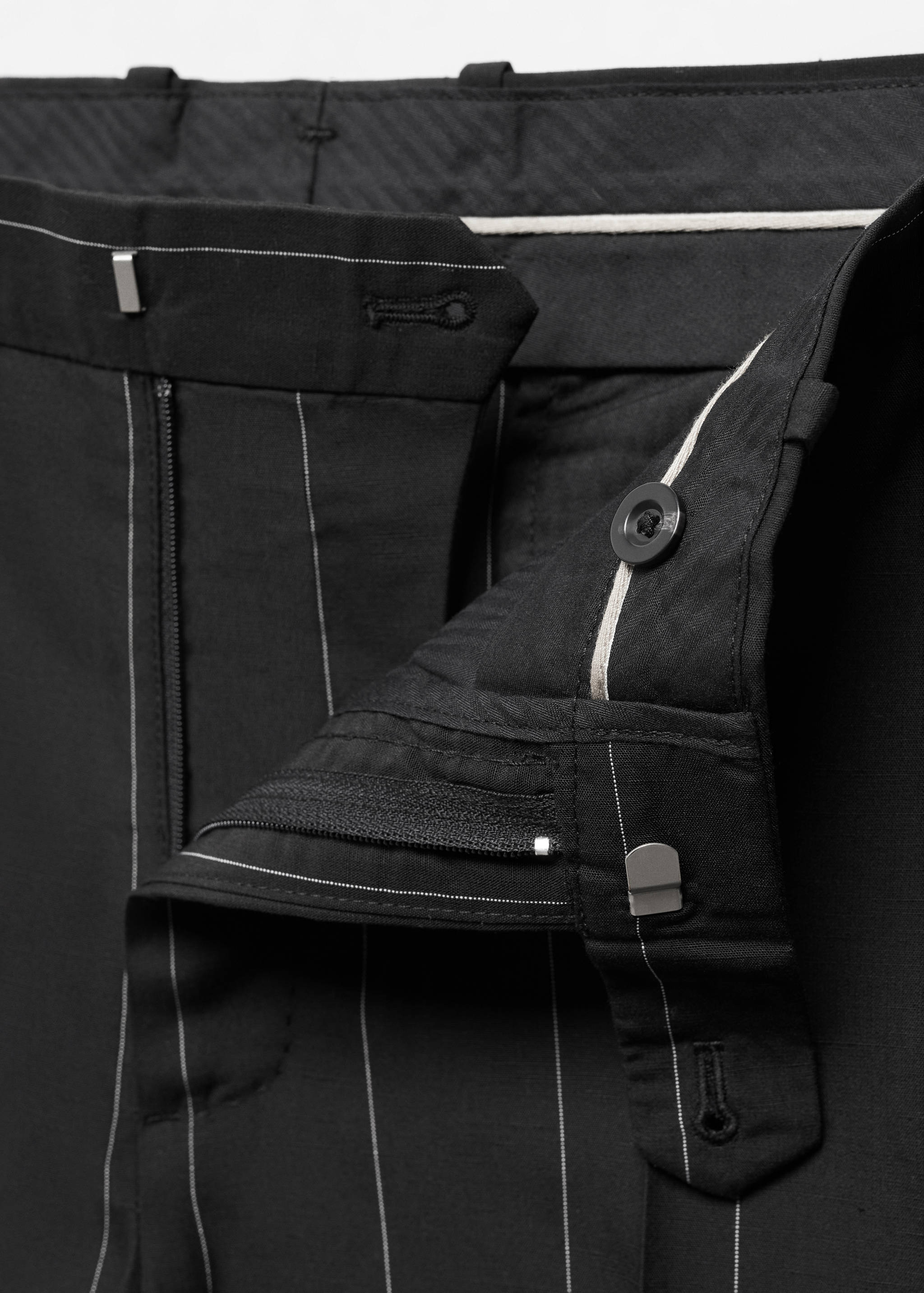 Slim-fit linen pants with pinstripes - Details of the article 8