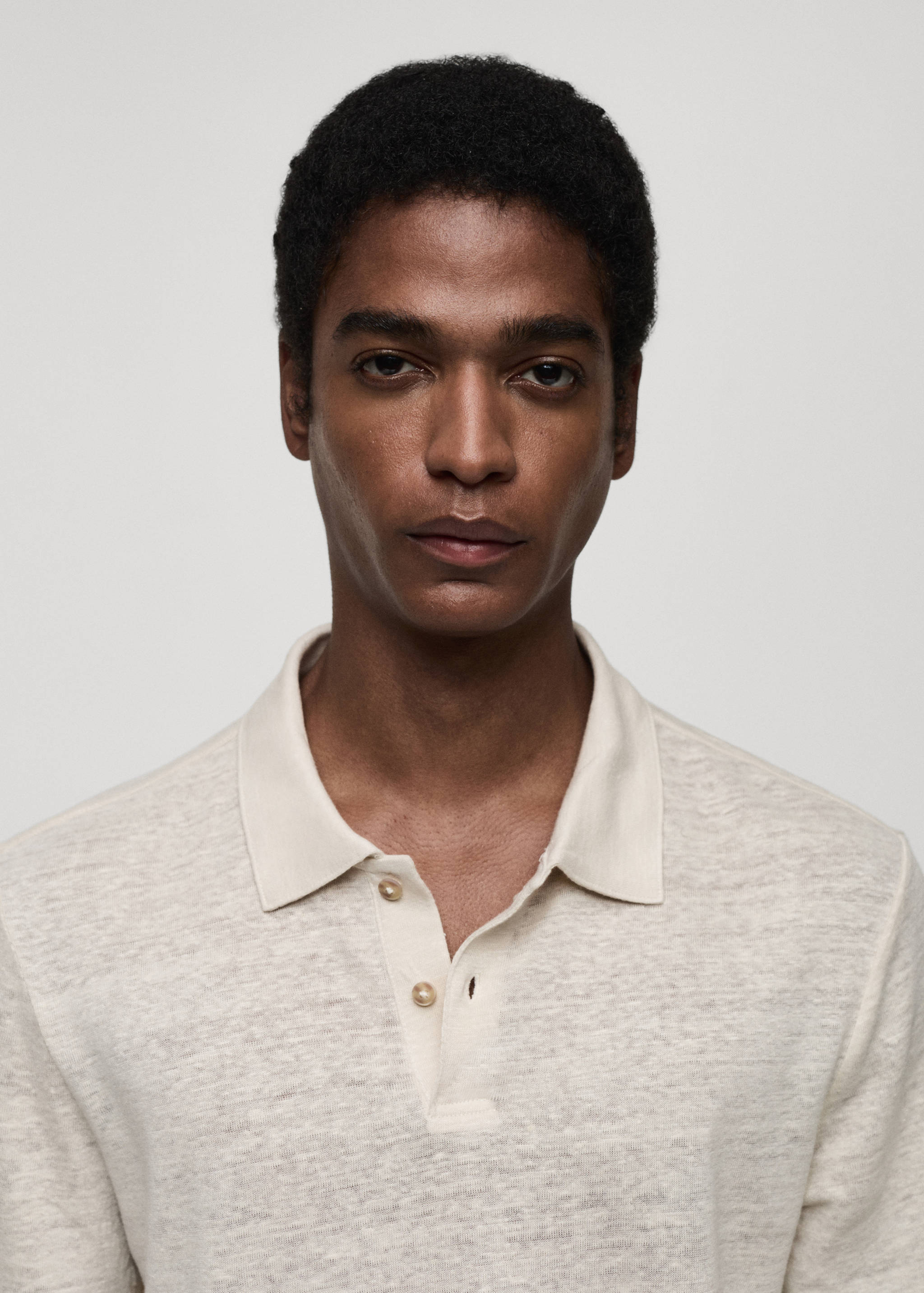 Slim fit 100% linen polo shirt - Details of the article 1