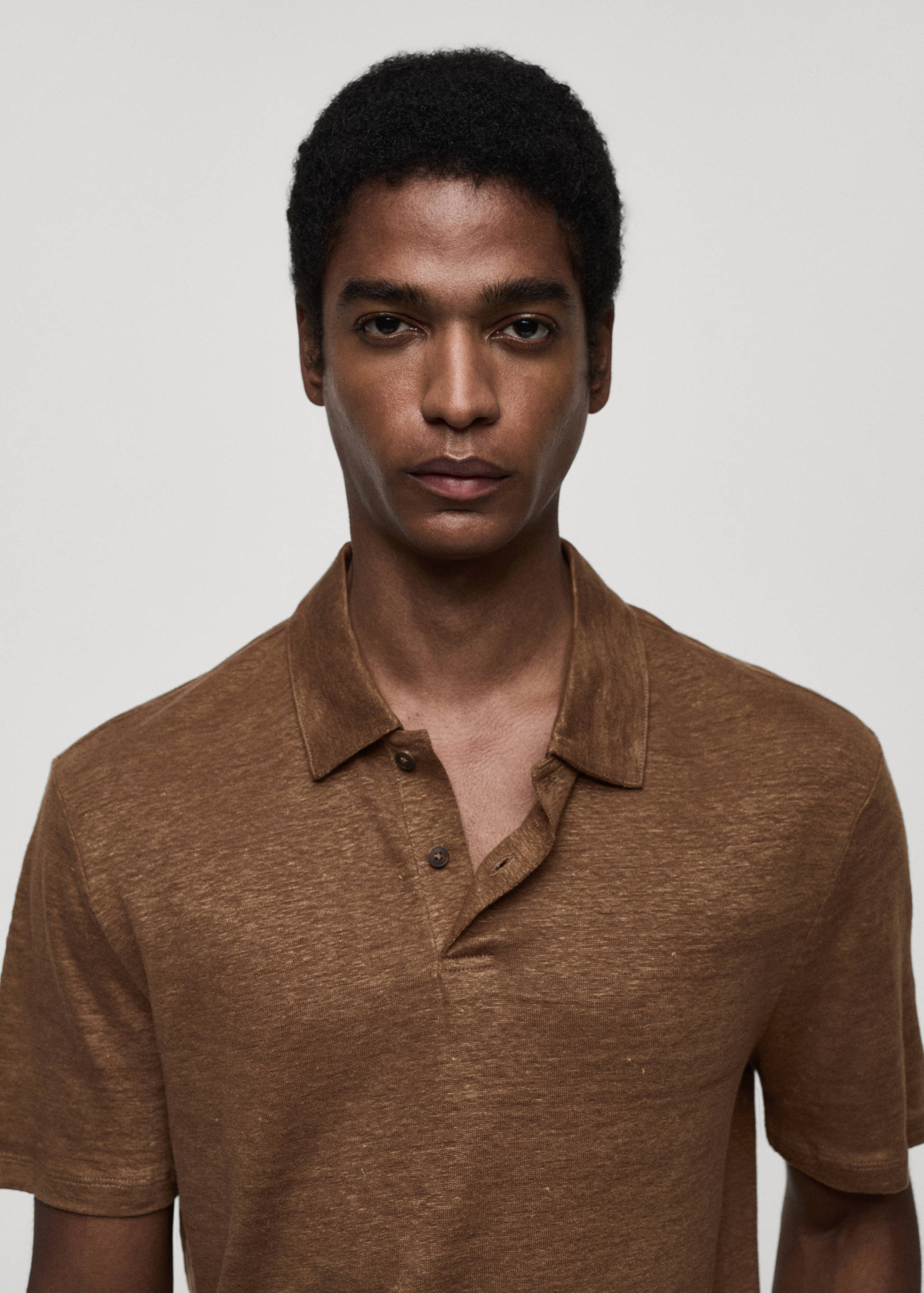 Slim fit 100% linen polo shirt - Details of the article 1