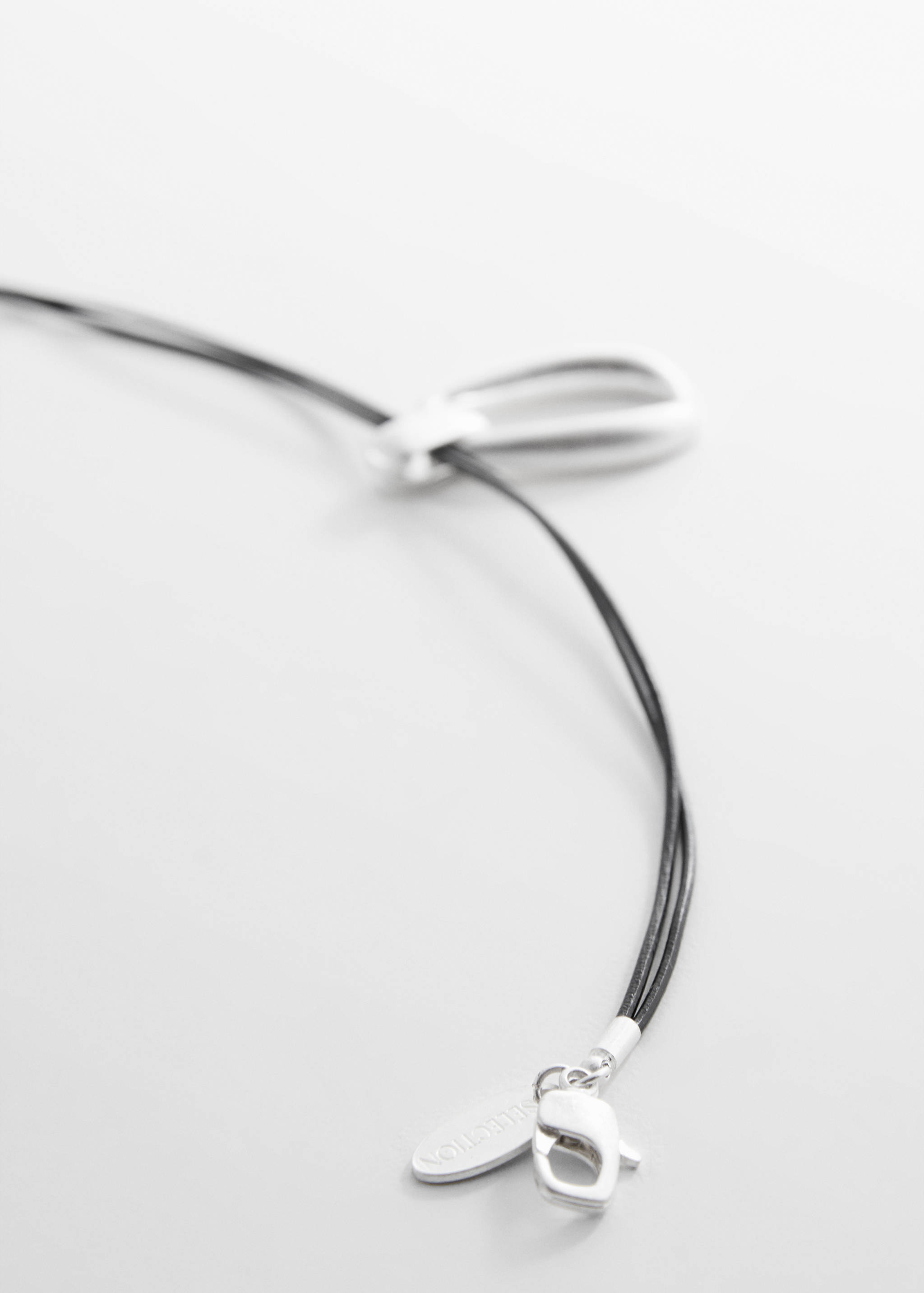 Collier cuir pendentif métallique - Détail de l'article 1