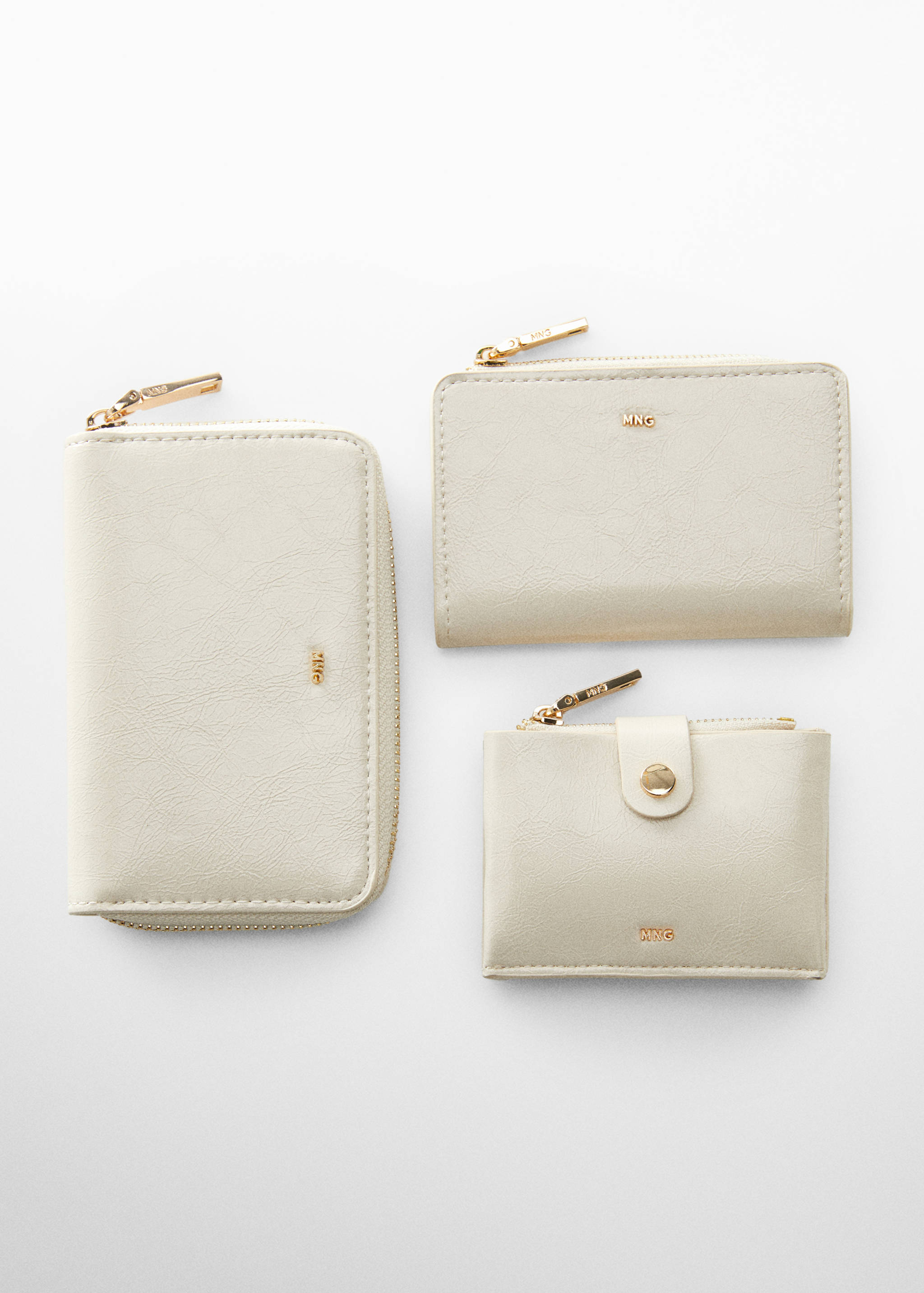 Embossed wallet with logo - Details of the article 2