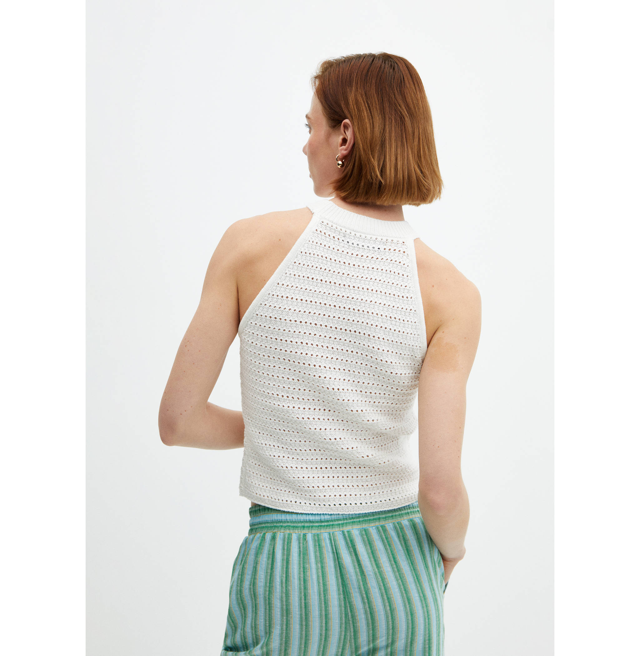 Knit top with lace accents - Reverse of the article