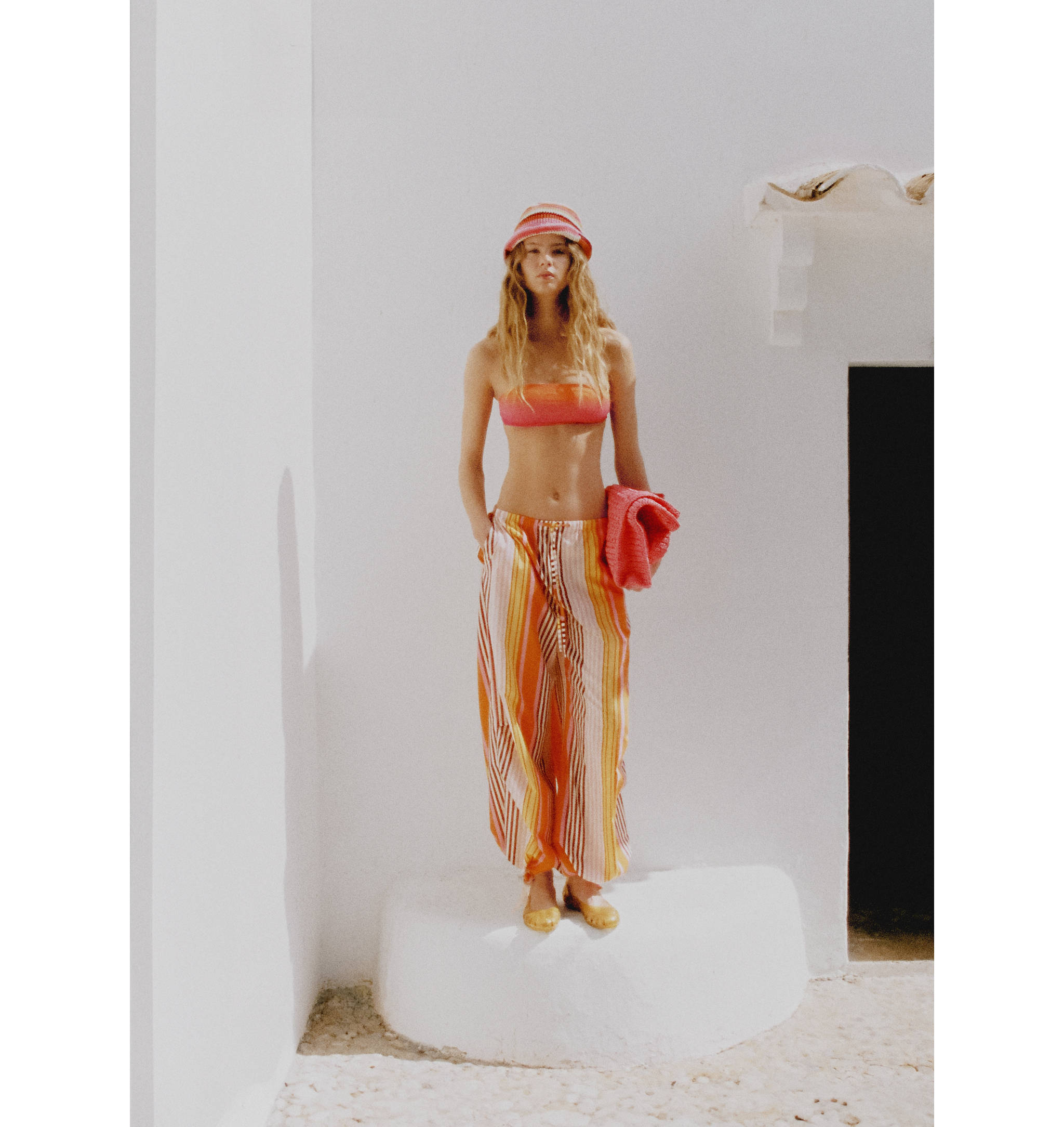 Parachute trousers with striped print - Details of the article 6