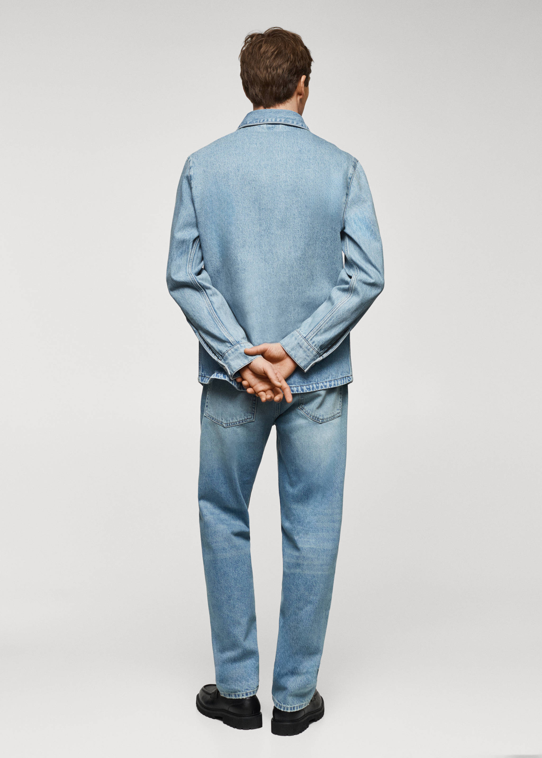 Jeans-Overshirt mit Tasche - Rückseite des Artikels