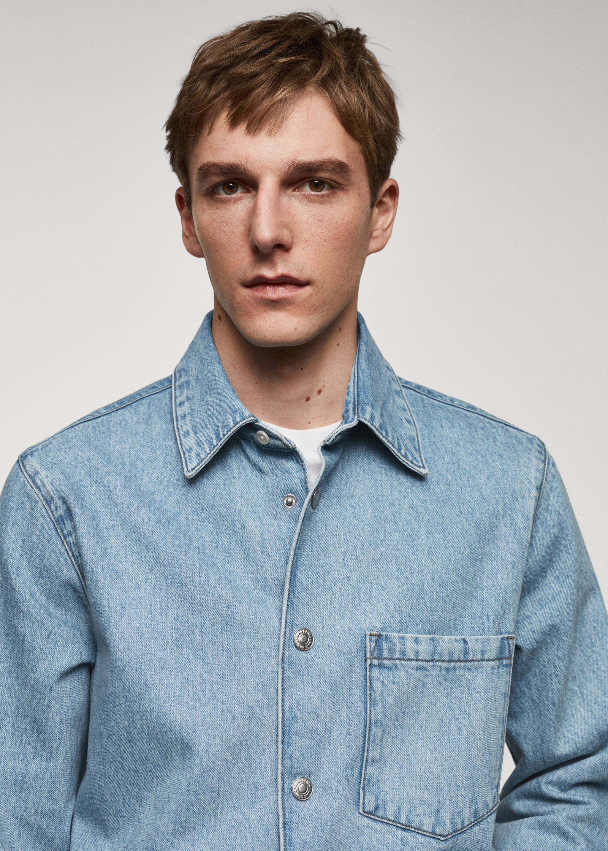 Jeans-Overshirt mit Tasche - Detail des Artikels 1