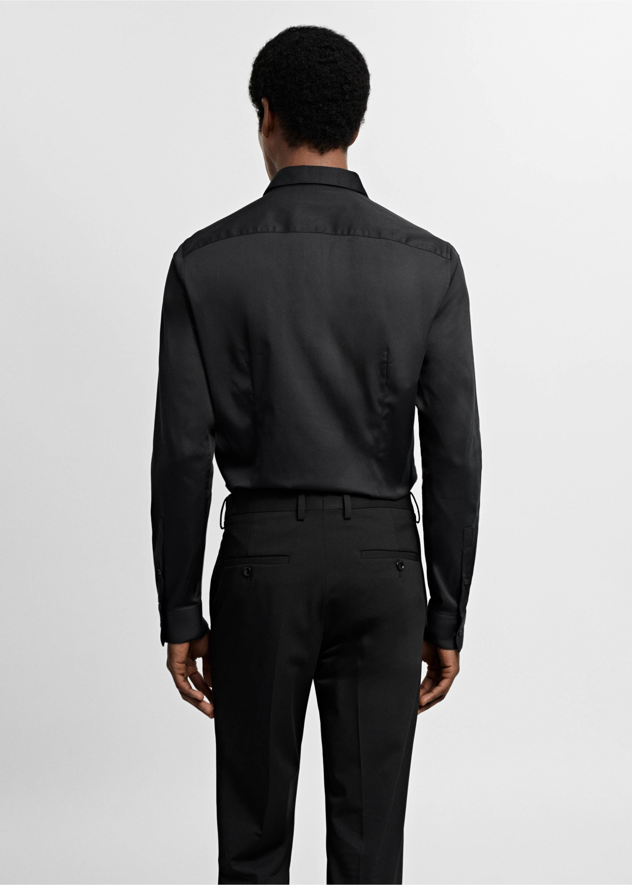 Super slim-fit poplin suit shirt - Reverse of the article, Black. Ref: 67050268-00.