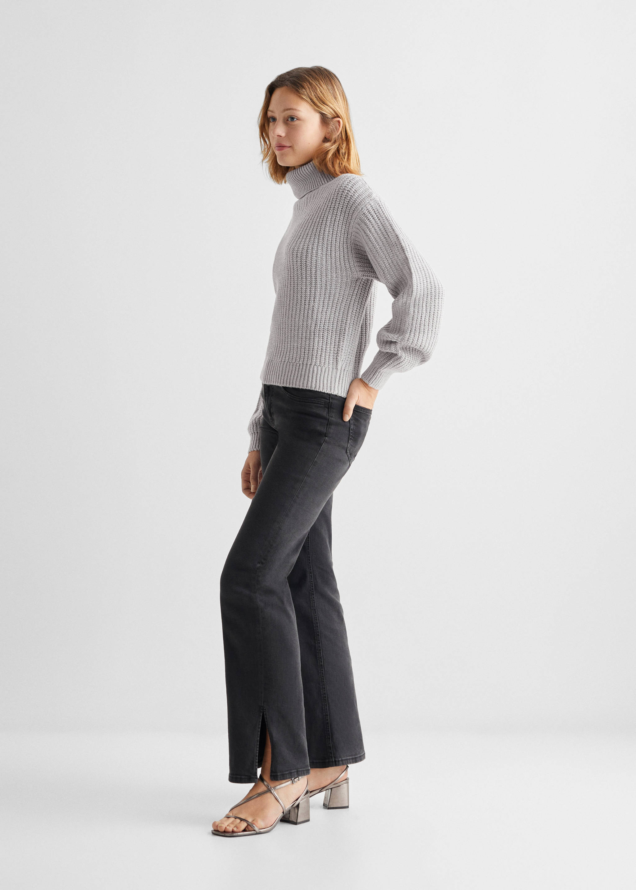 Turtleneck knit sweater - General plane