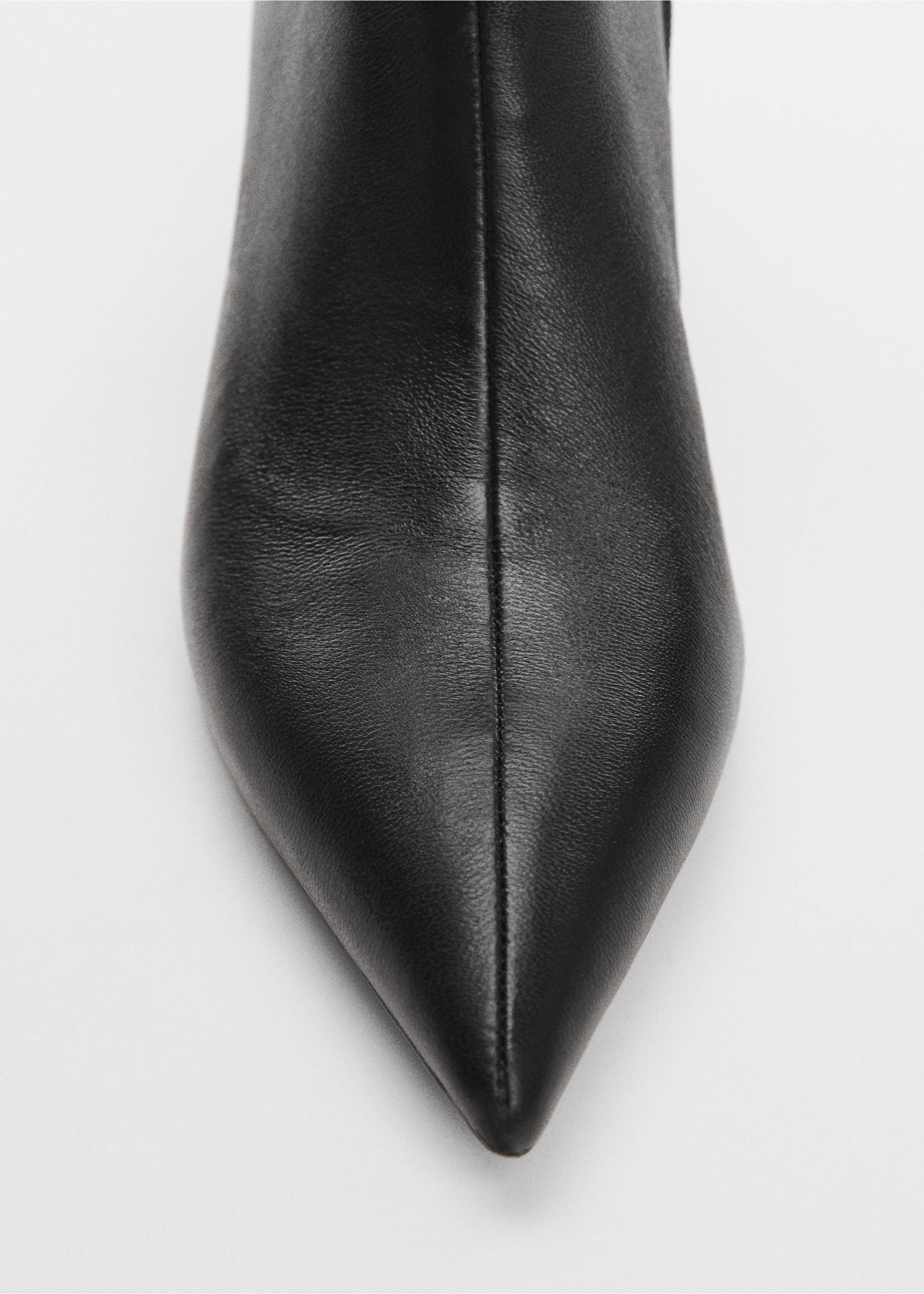 Кожаные ботильоны на каблуке Kitten heels - Деталь изделия 1, Черный. Ref: 67050277-00.