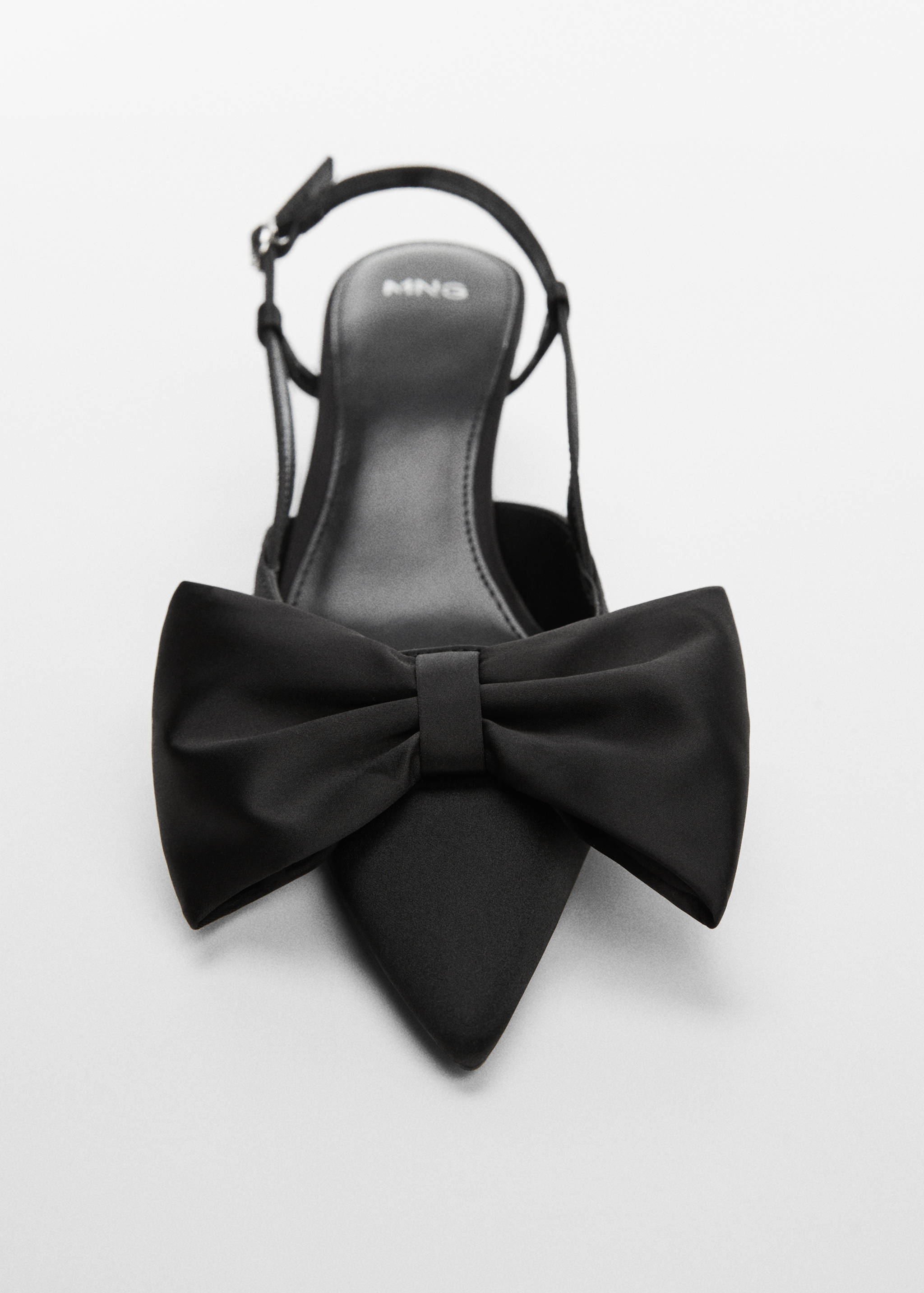 Bow-heeled shoes - Details of the article 2