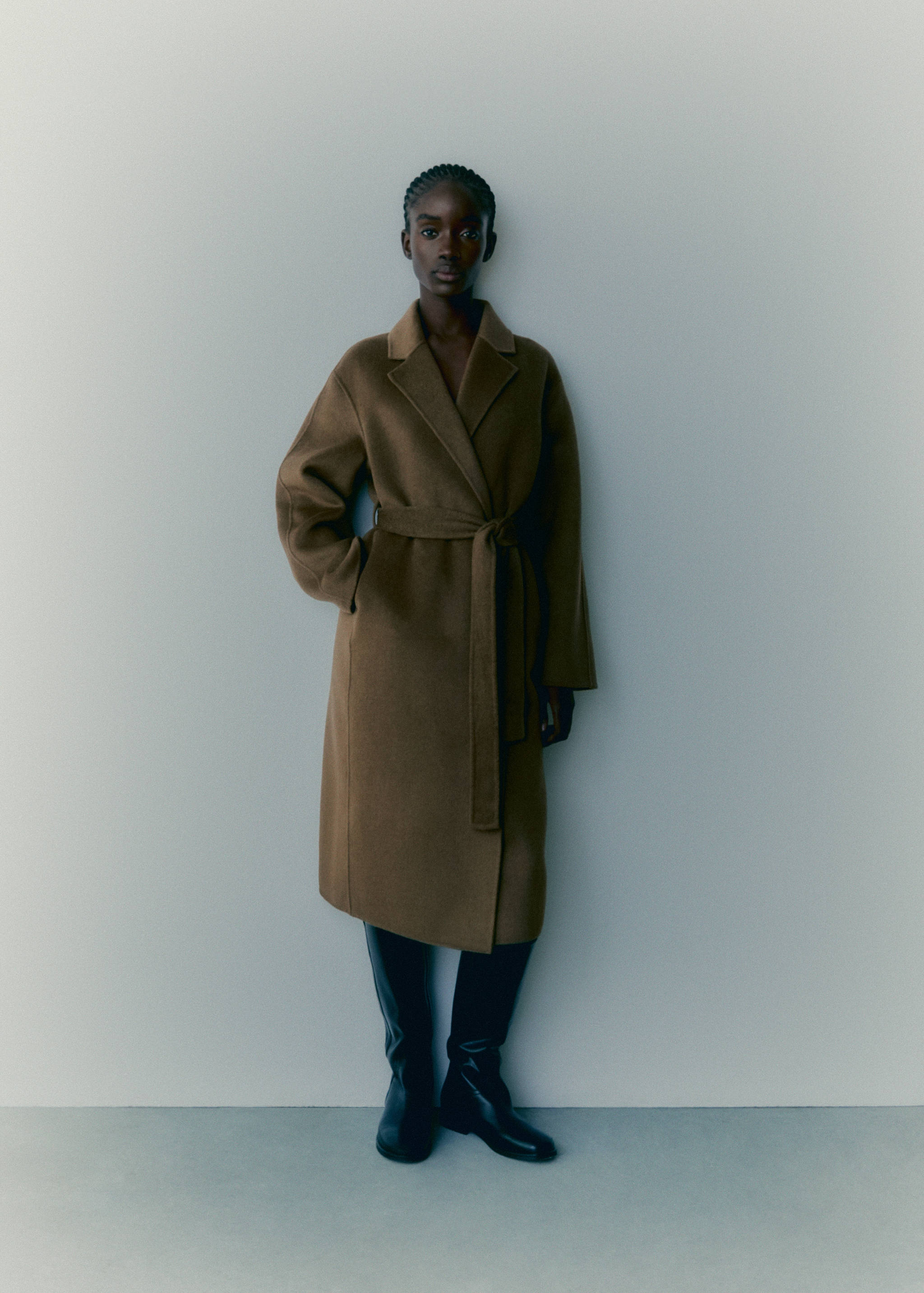 Высокие кожаные сапоги - Общий план