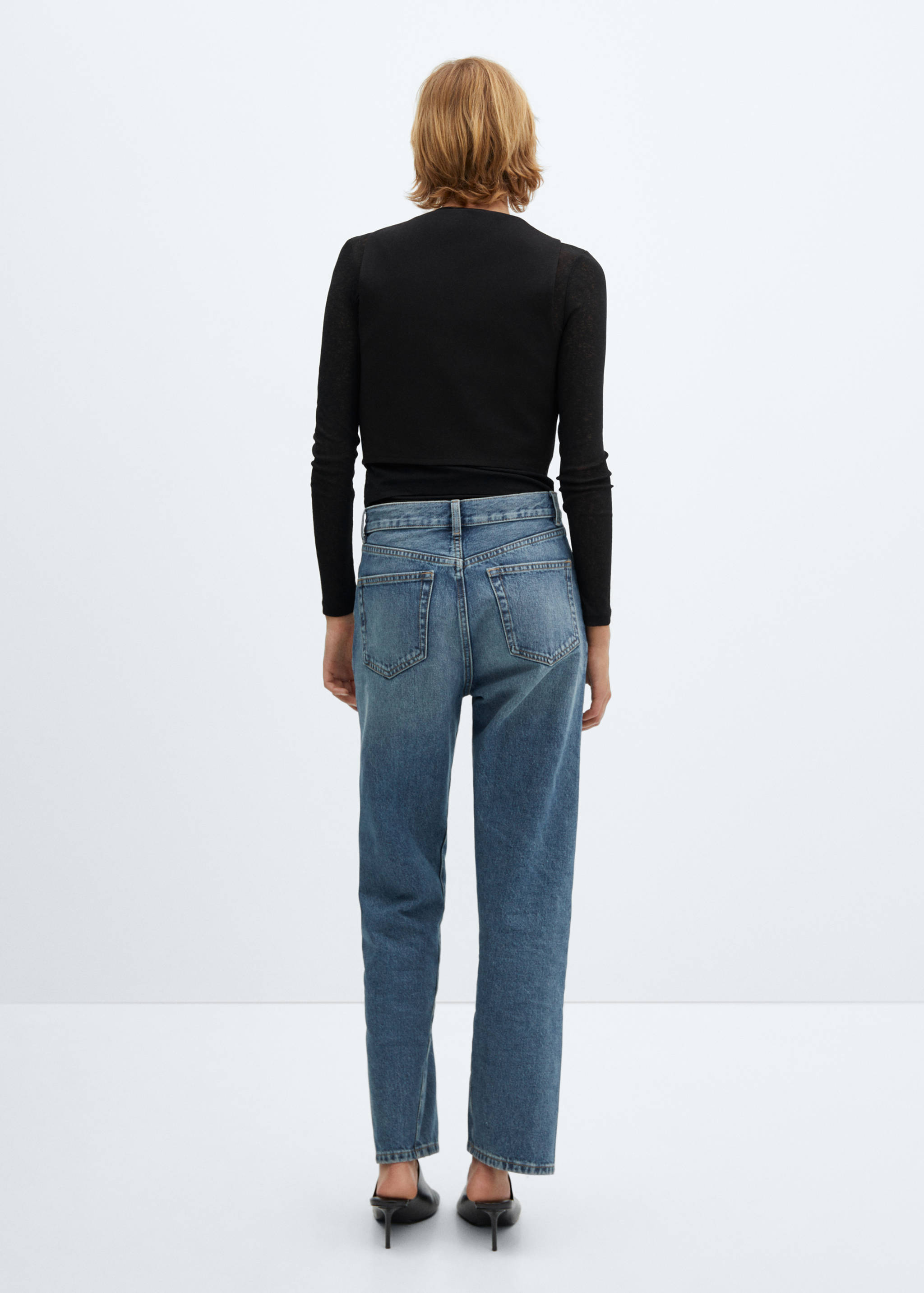 Прямые джинсы с диагональными швами - Обратная сторона изделия