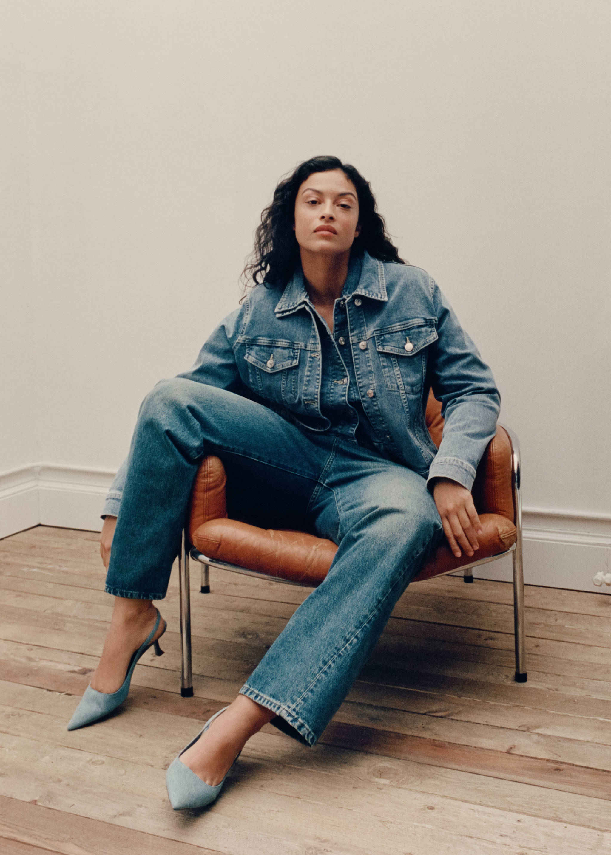 Прямые джинсы с диагональными швами - Деталь изделия 7