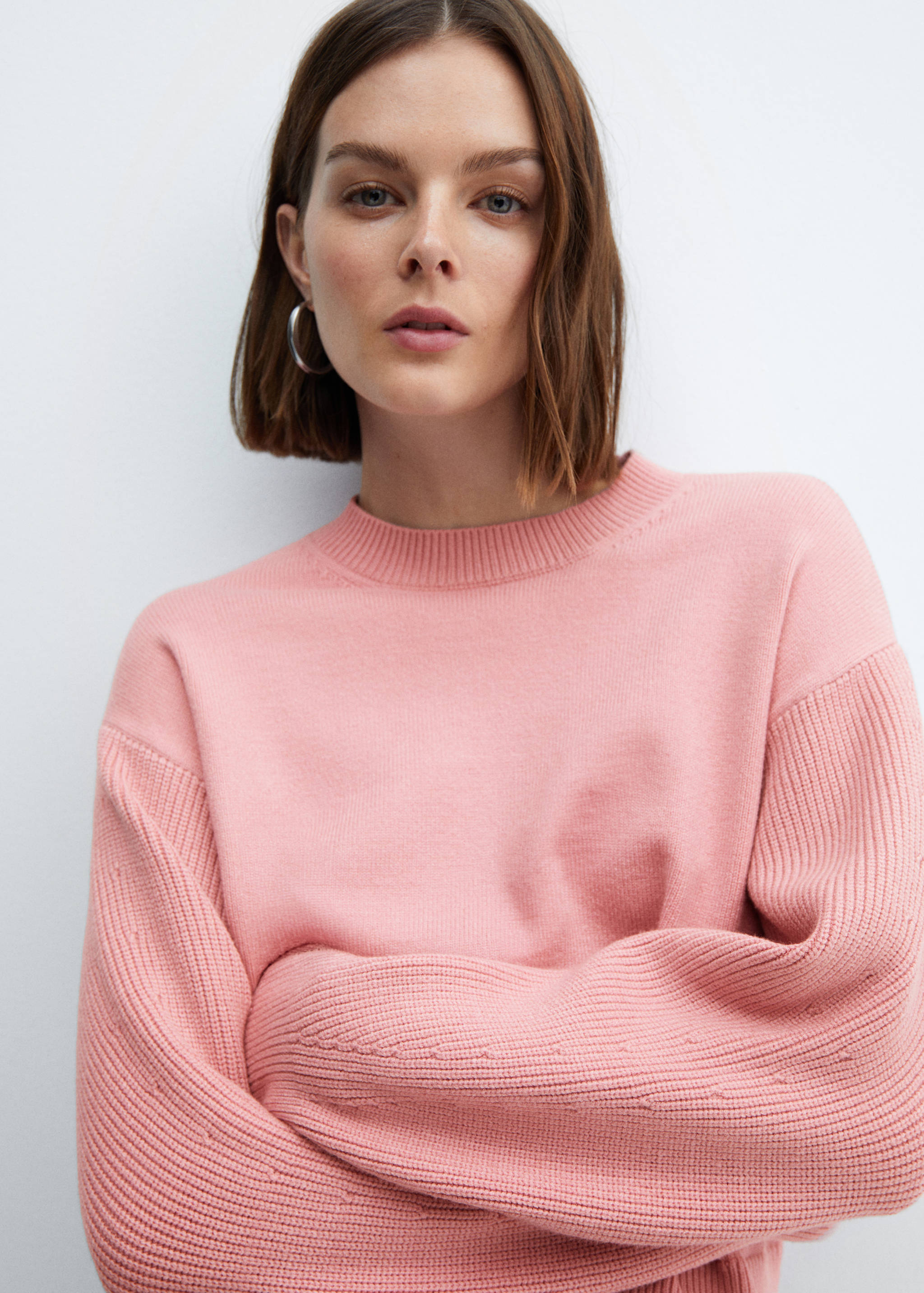 Round-neck knitted sweater - Details of the article 2