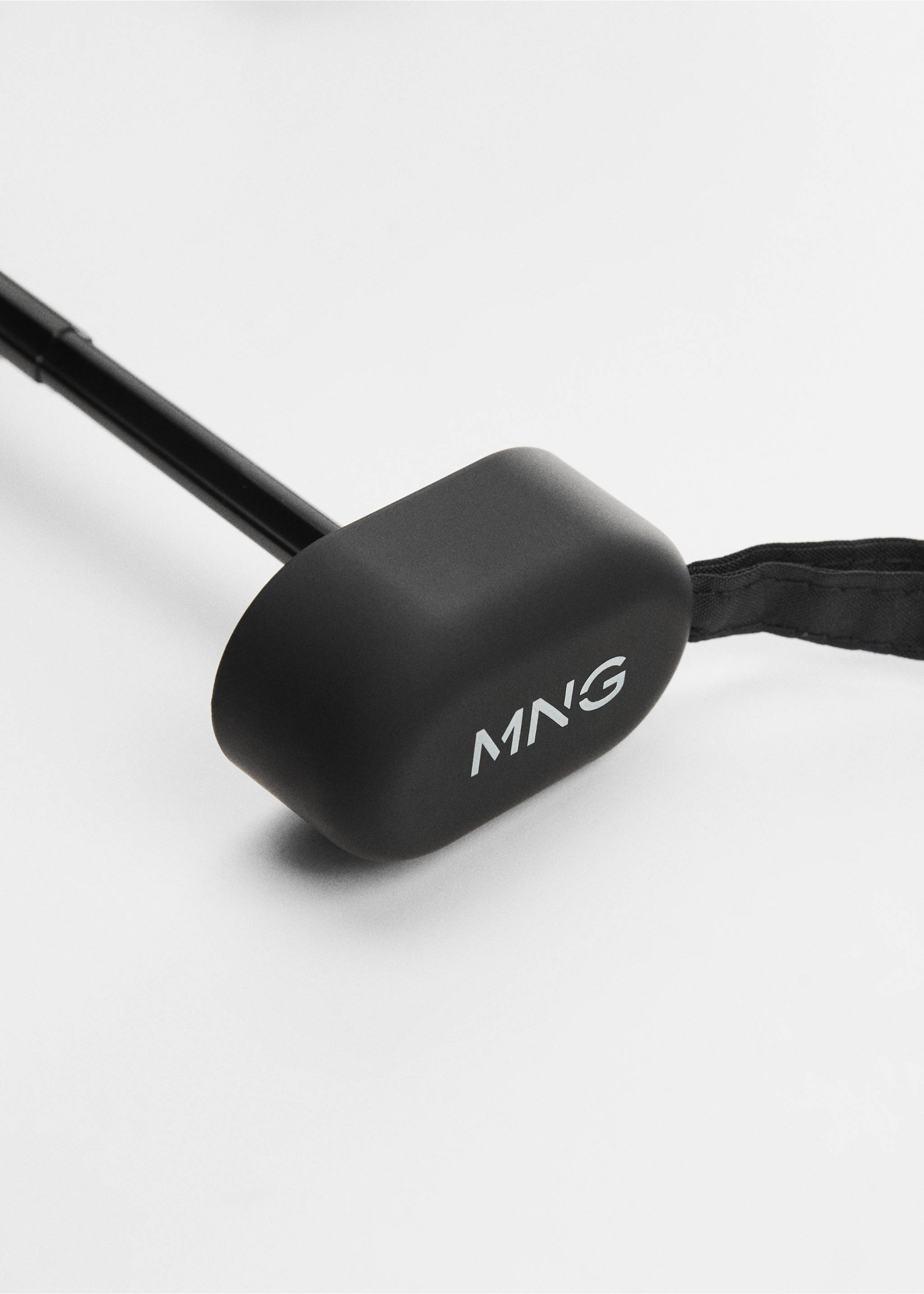 Mini folding umbrella - Details of the article 2, Black. Ref: 67050623-00.