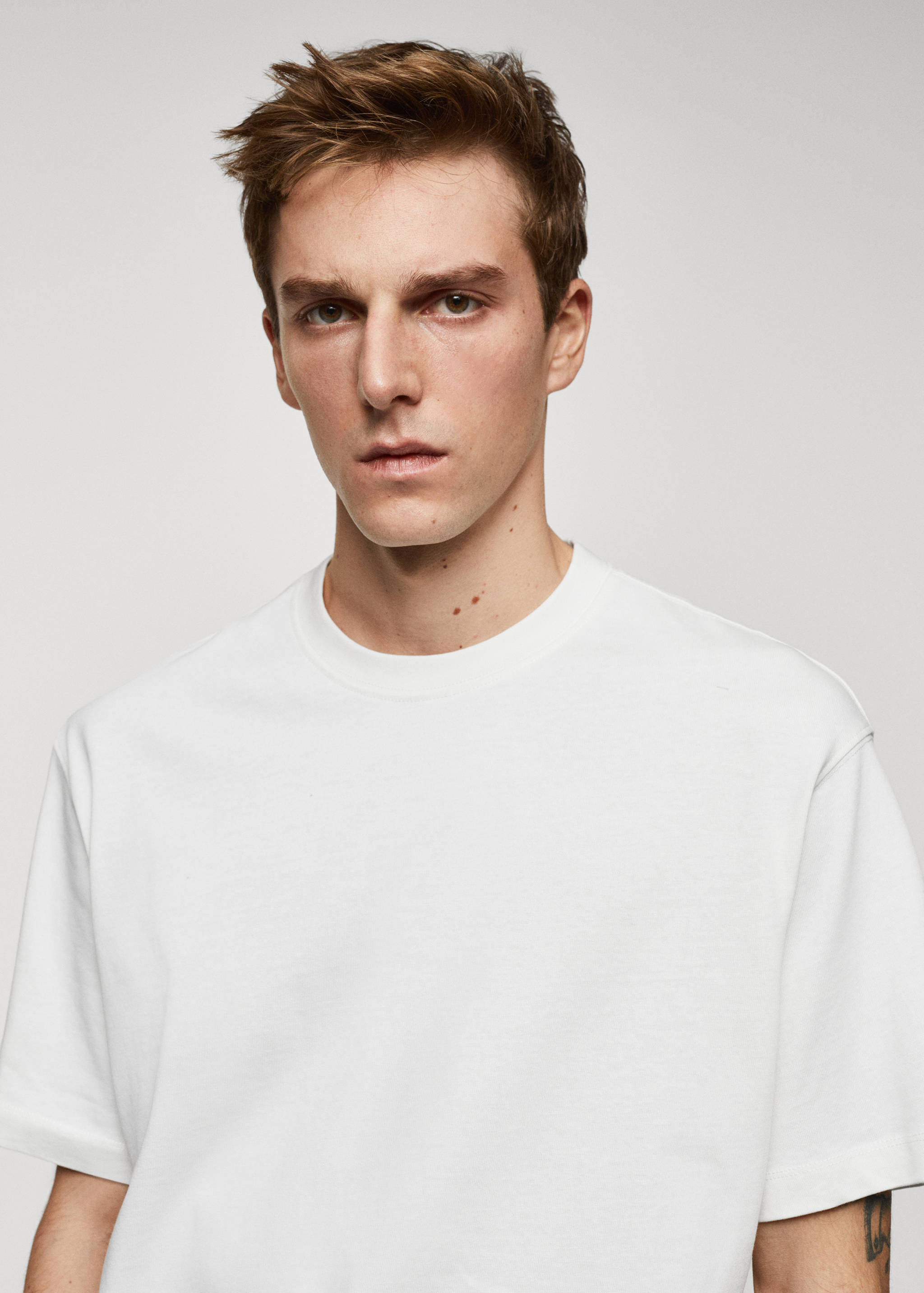 Basic 100% cotton relaxed-fit t-shirt - Details of the article 1