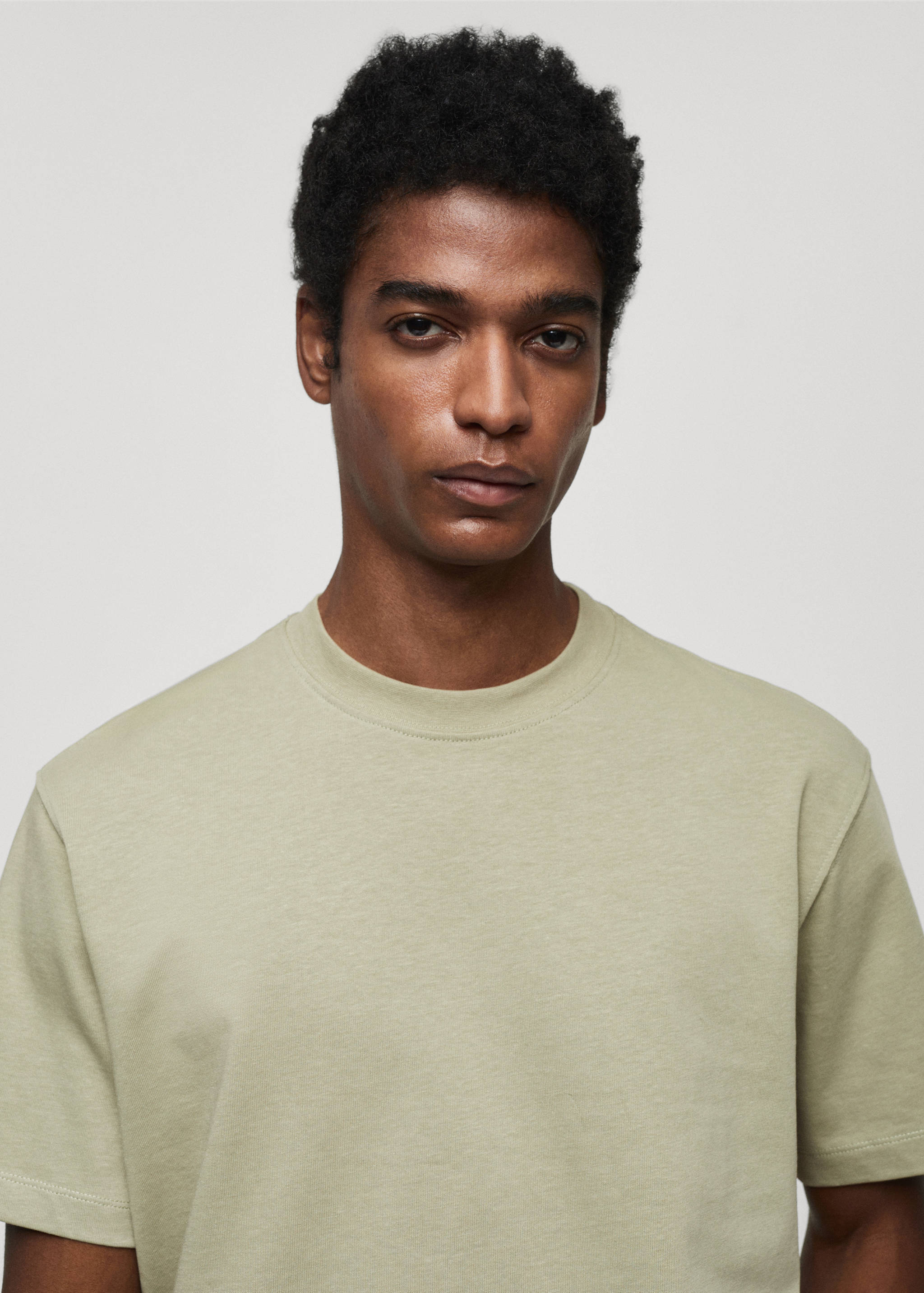 Basic 100% cotton relaxed-fit t-shirt - Details of the article 1