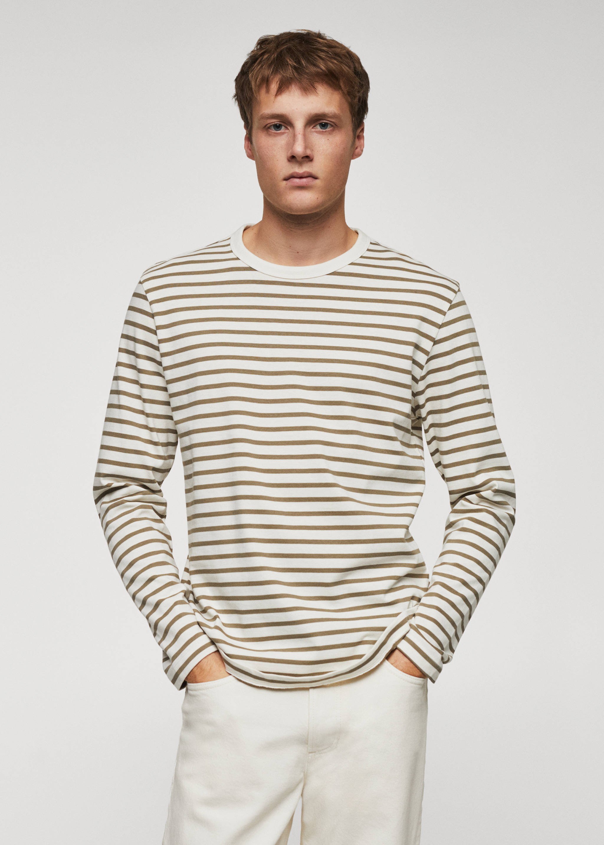 T-shirt manches longues rayures - Plan moyen