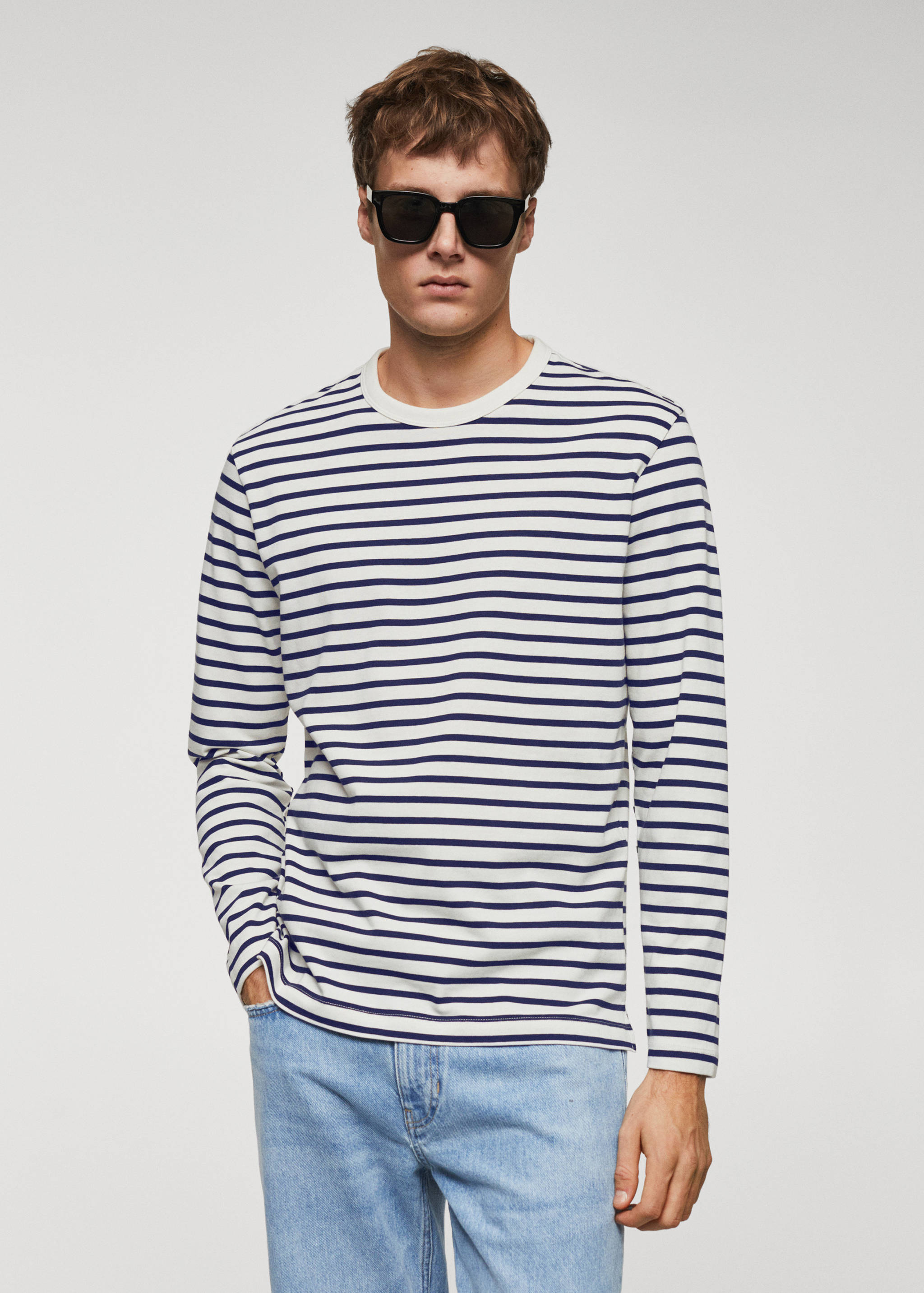 T-shirt manches longues rayures - Plan moyen