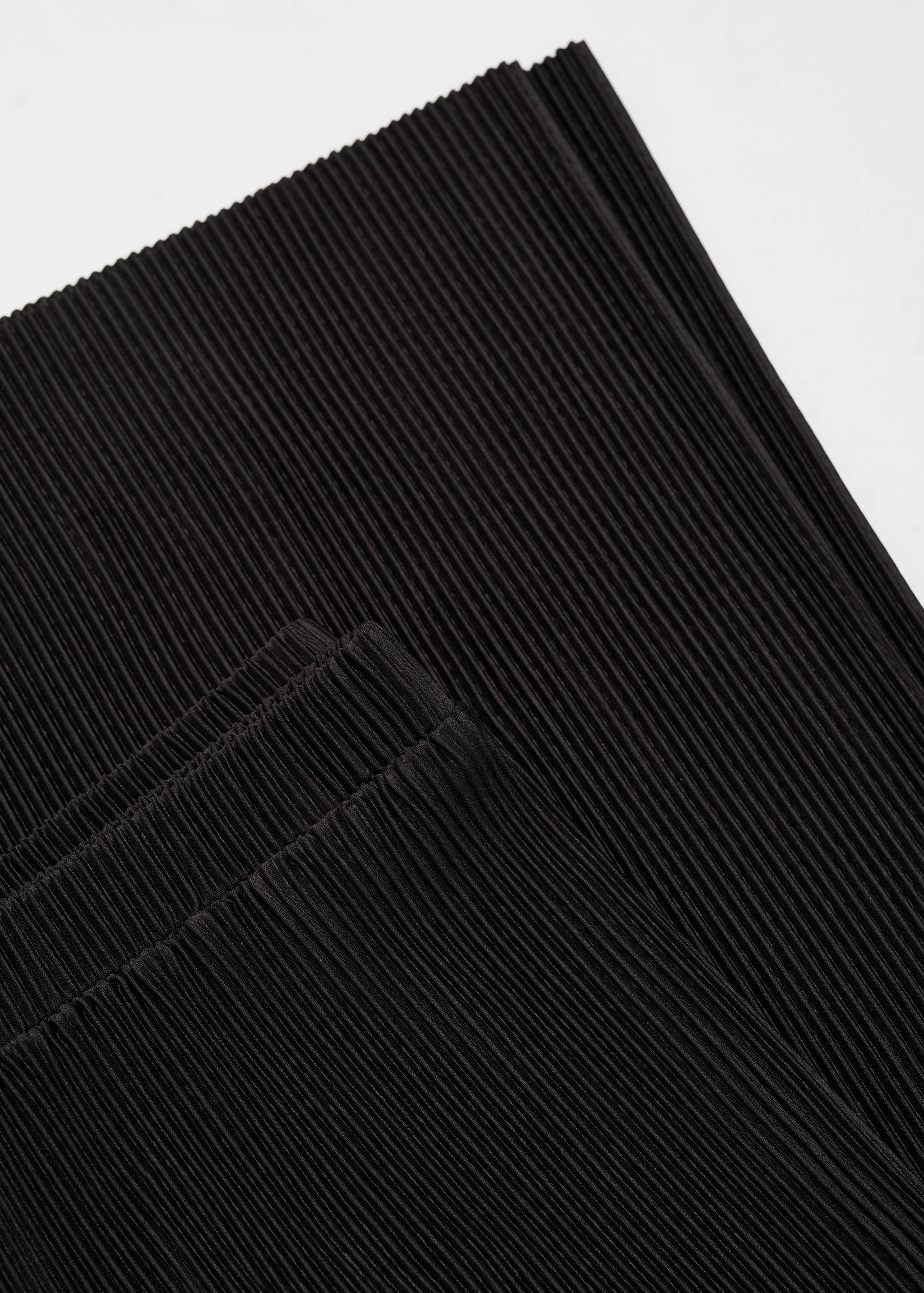 Pleated palazzo trousers - Details of the article 8