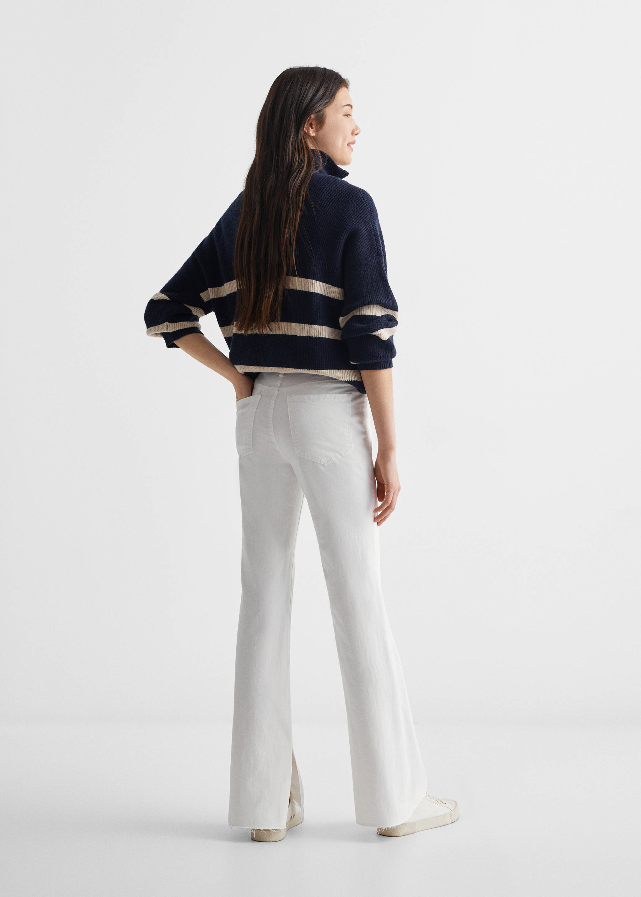 Flared Jeans mit Schlitz - Rückseite des Artikels