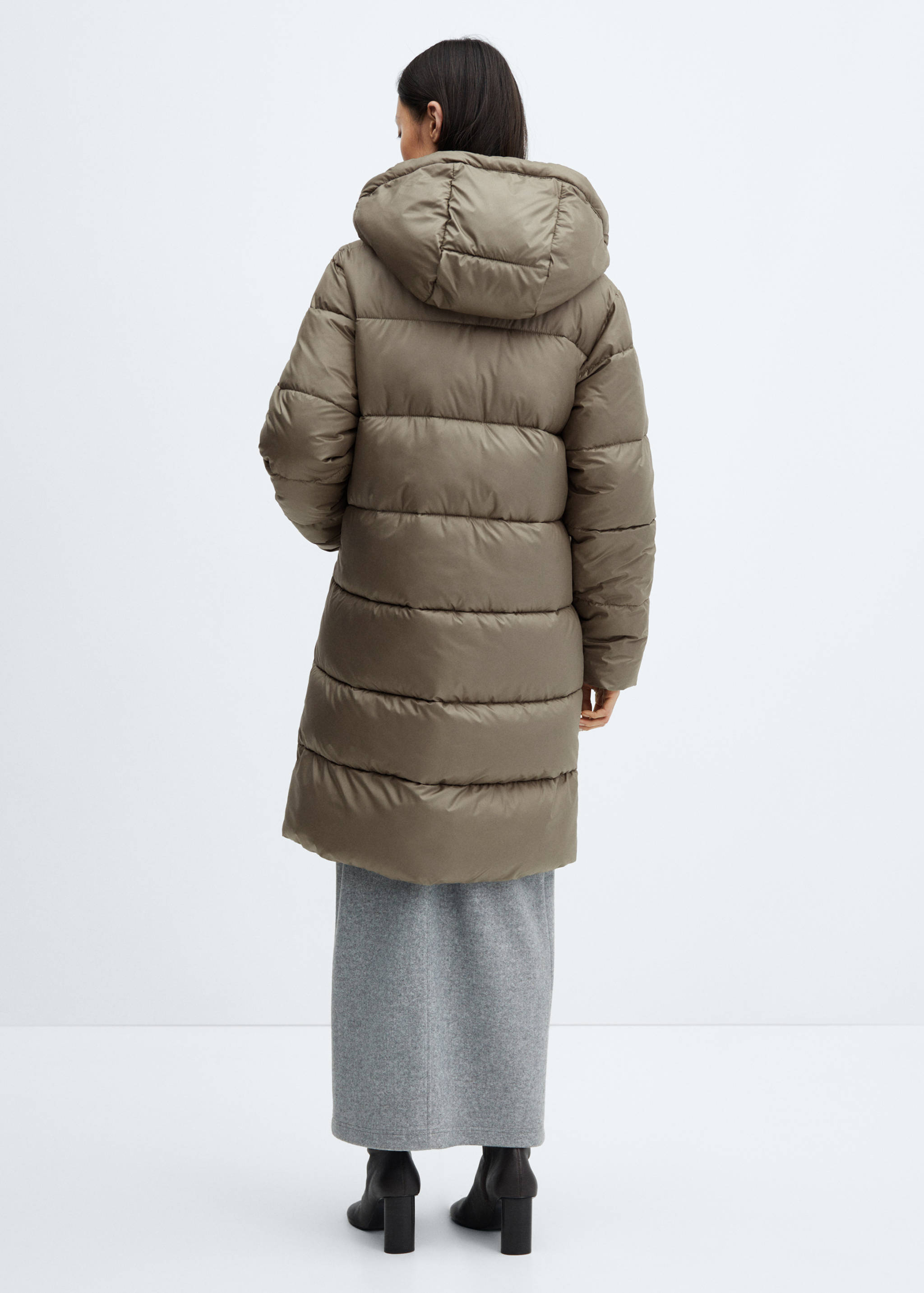 Detachable hood puffer coat - Reverse of the article