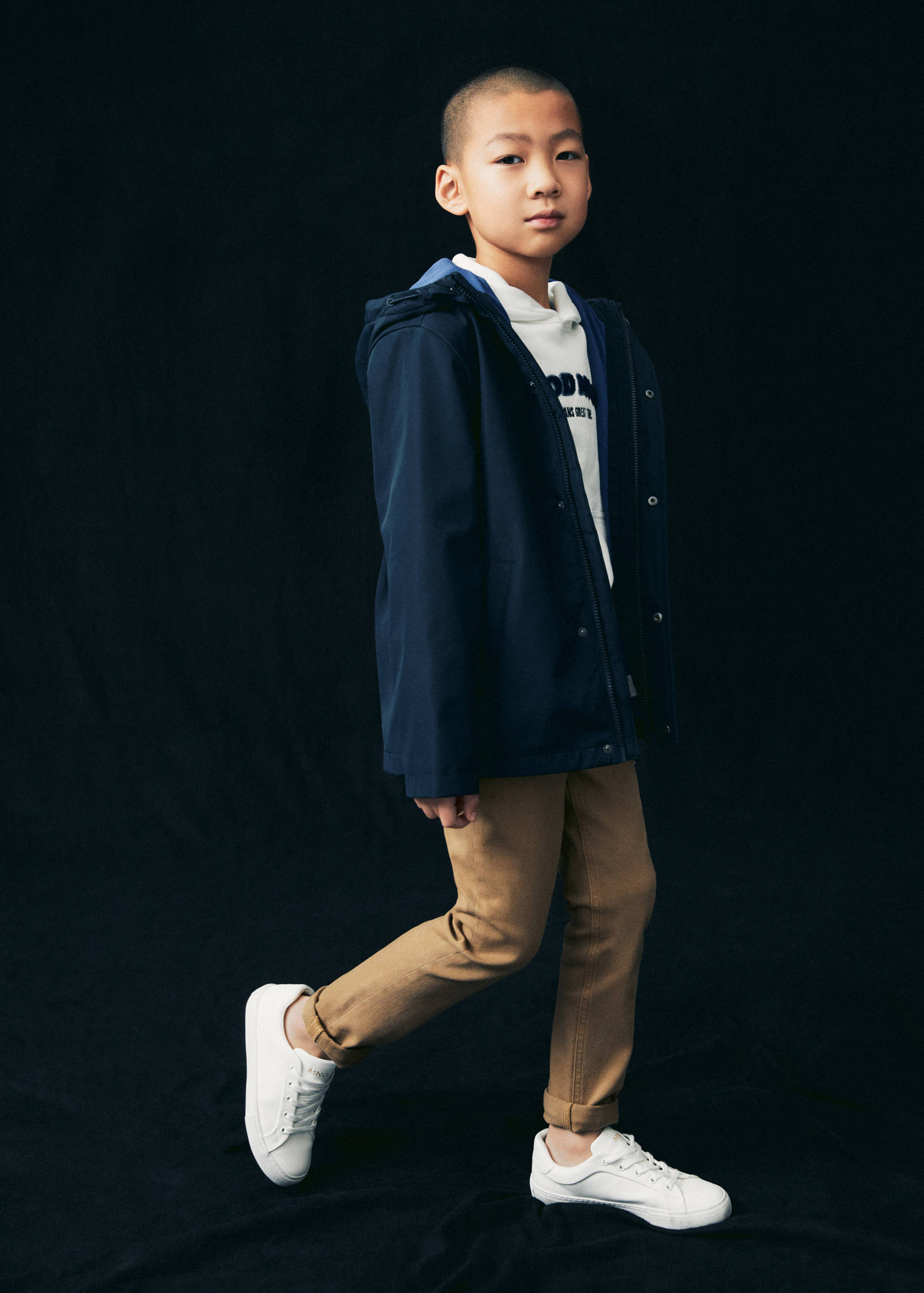 Hooded water-repellent barn jacket - General plane
