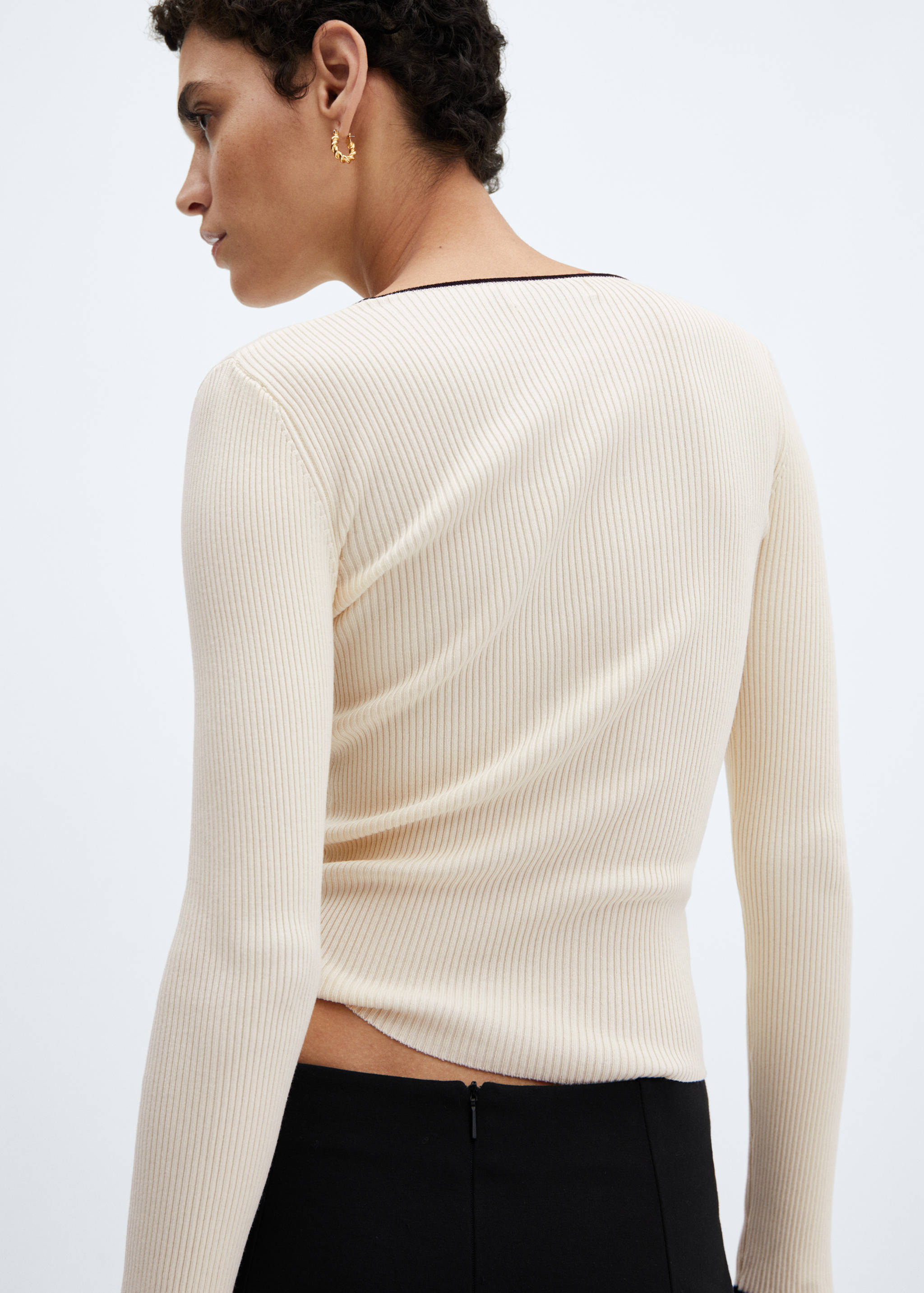 Contrast trim sweater - Reverse of the article