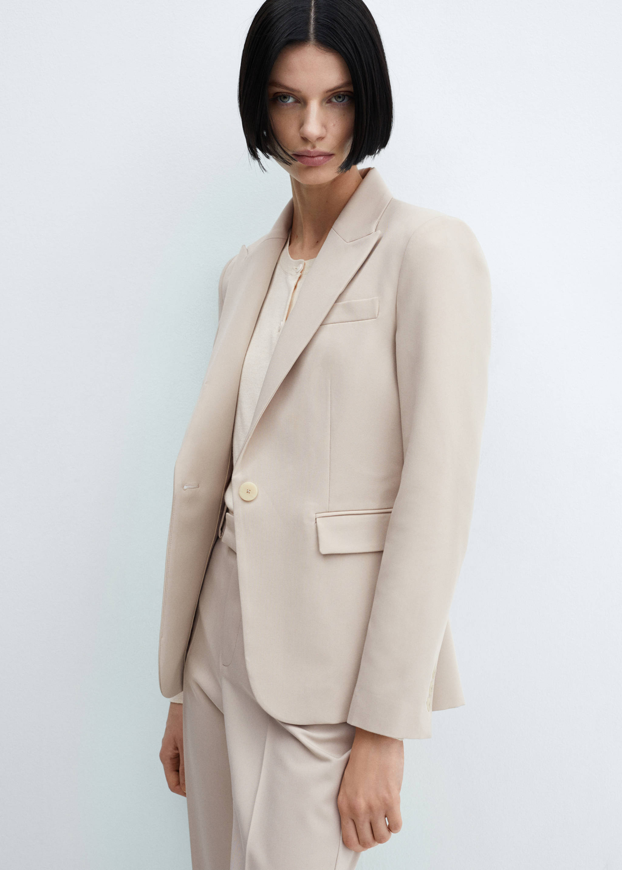 Veste costume cintrée - Plan moyen