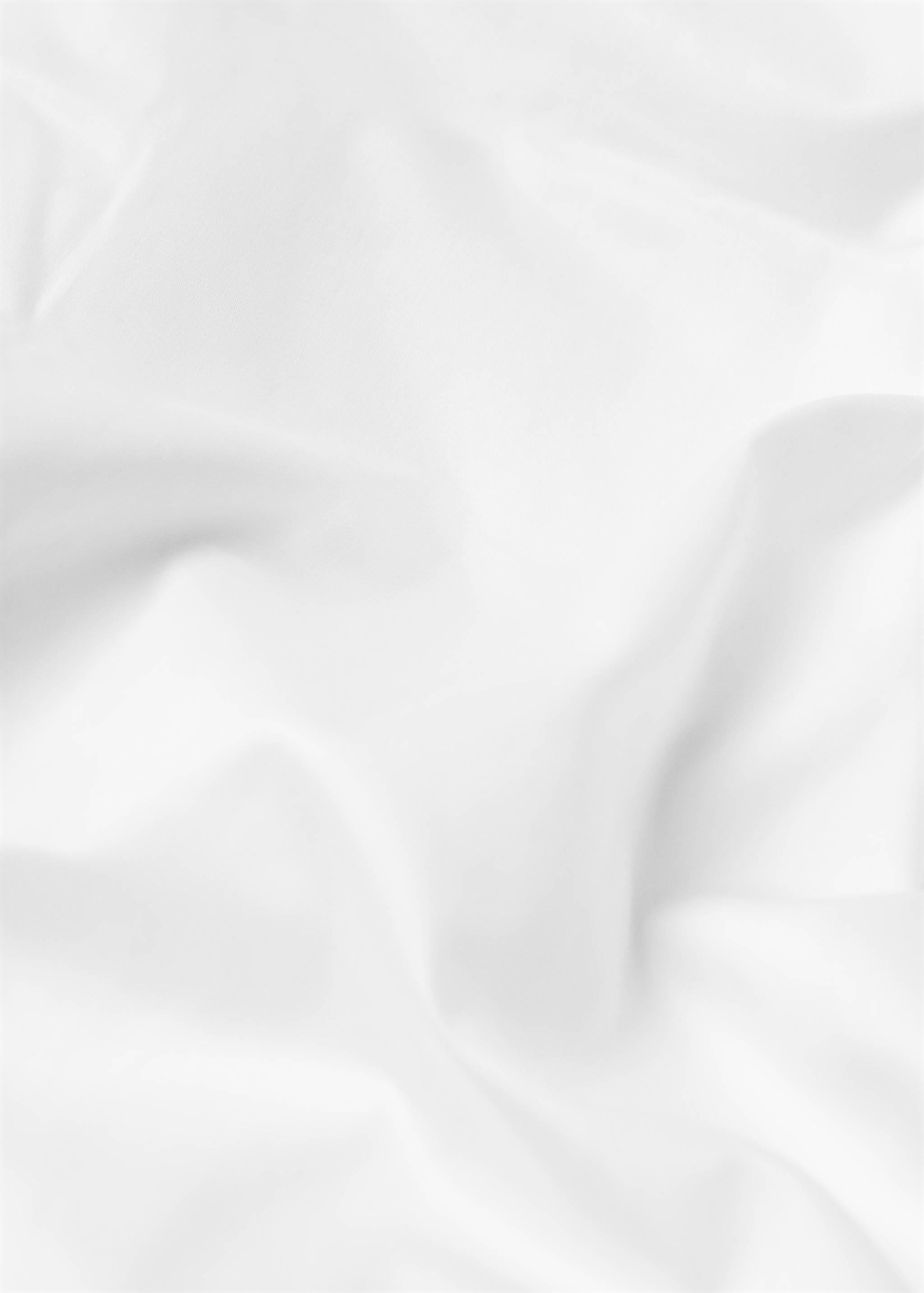 Satin fitted sheet for queen bed - Details of the article 2