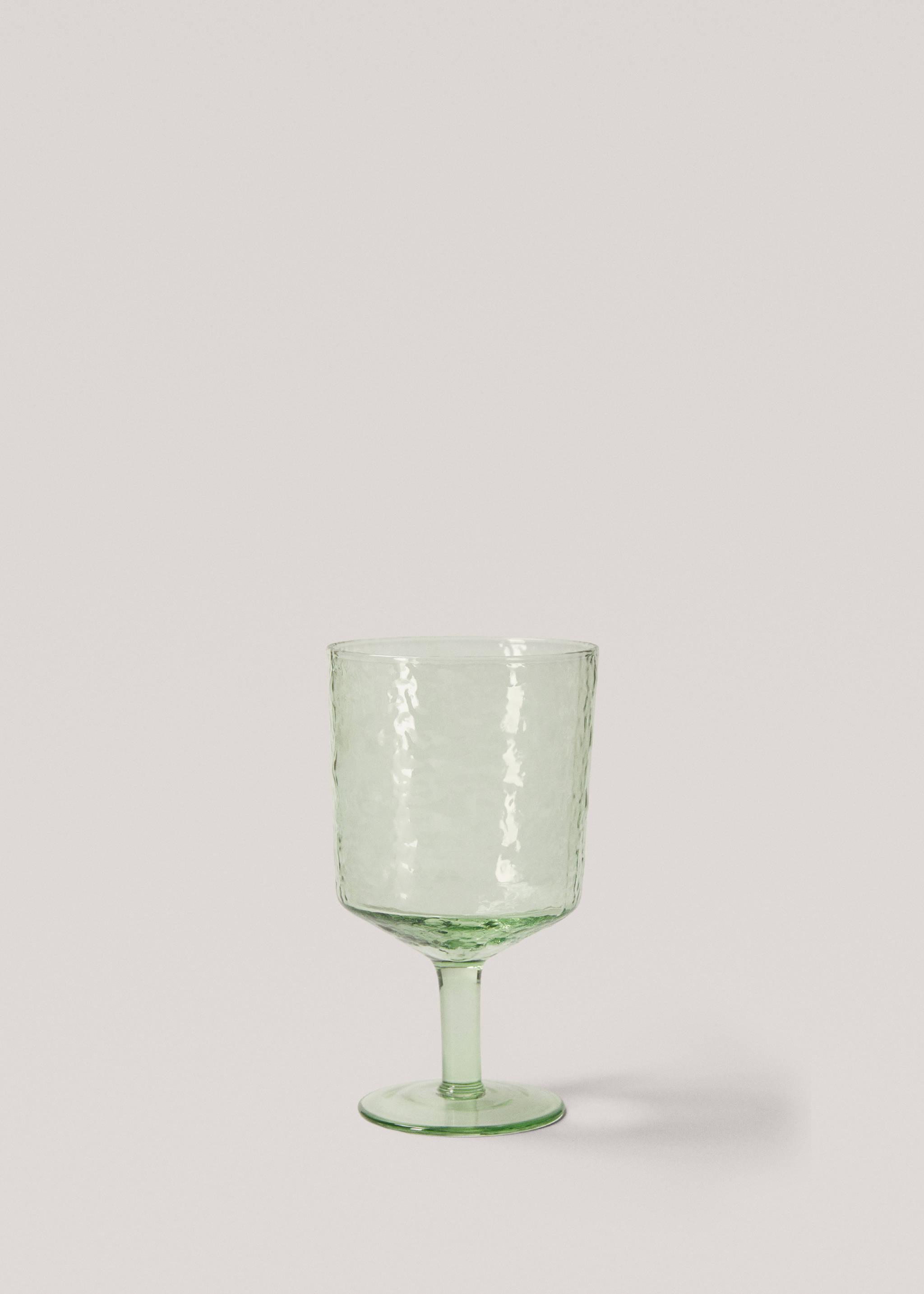 Embossed glass goblet - Article without model