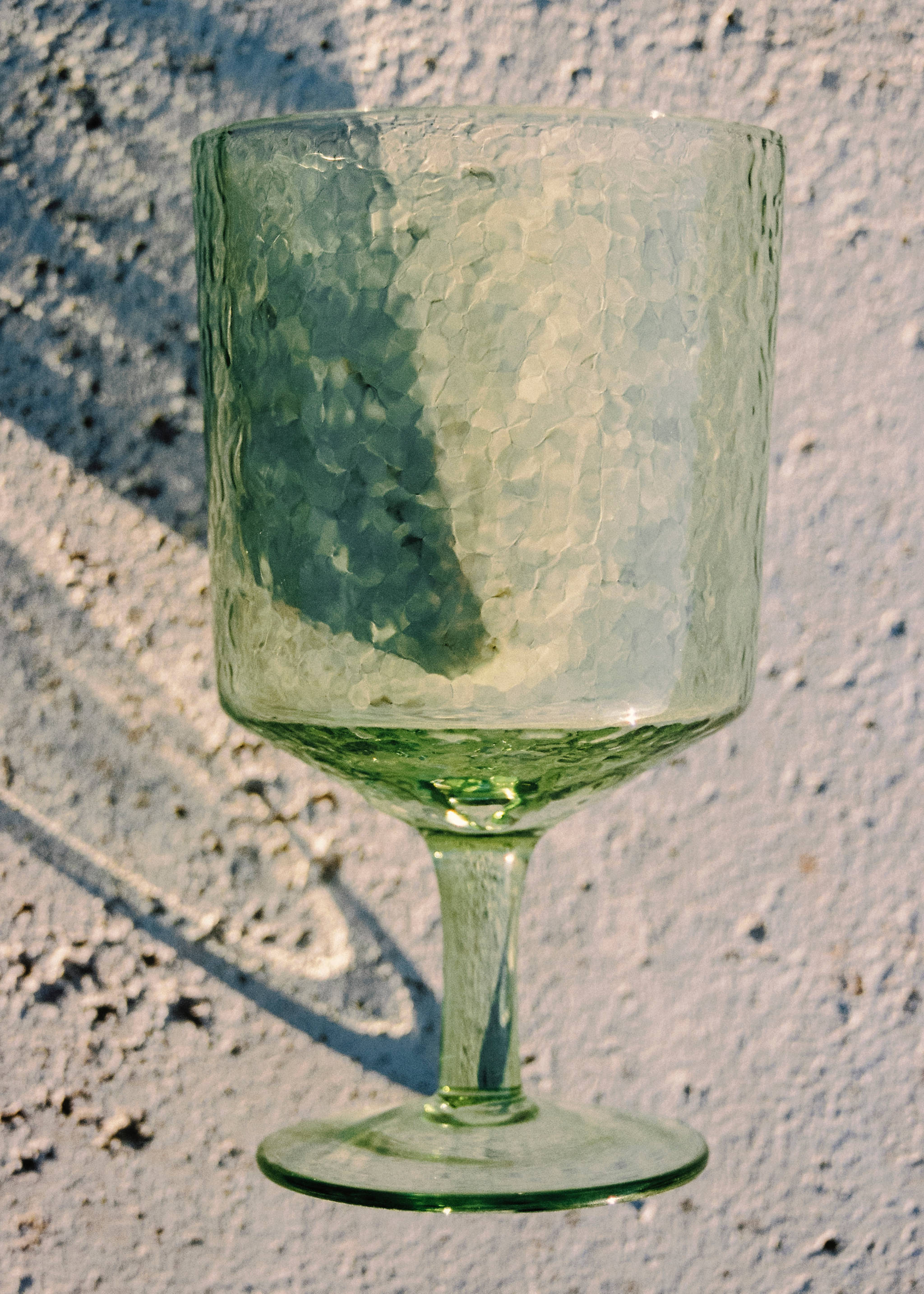 Embossed glass goblet - Details of the article 6