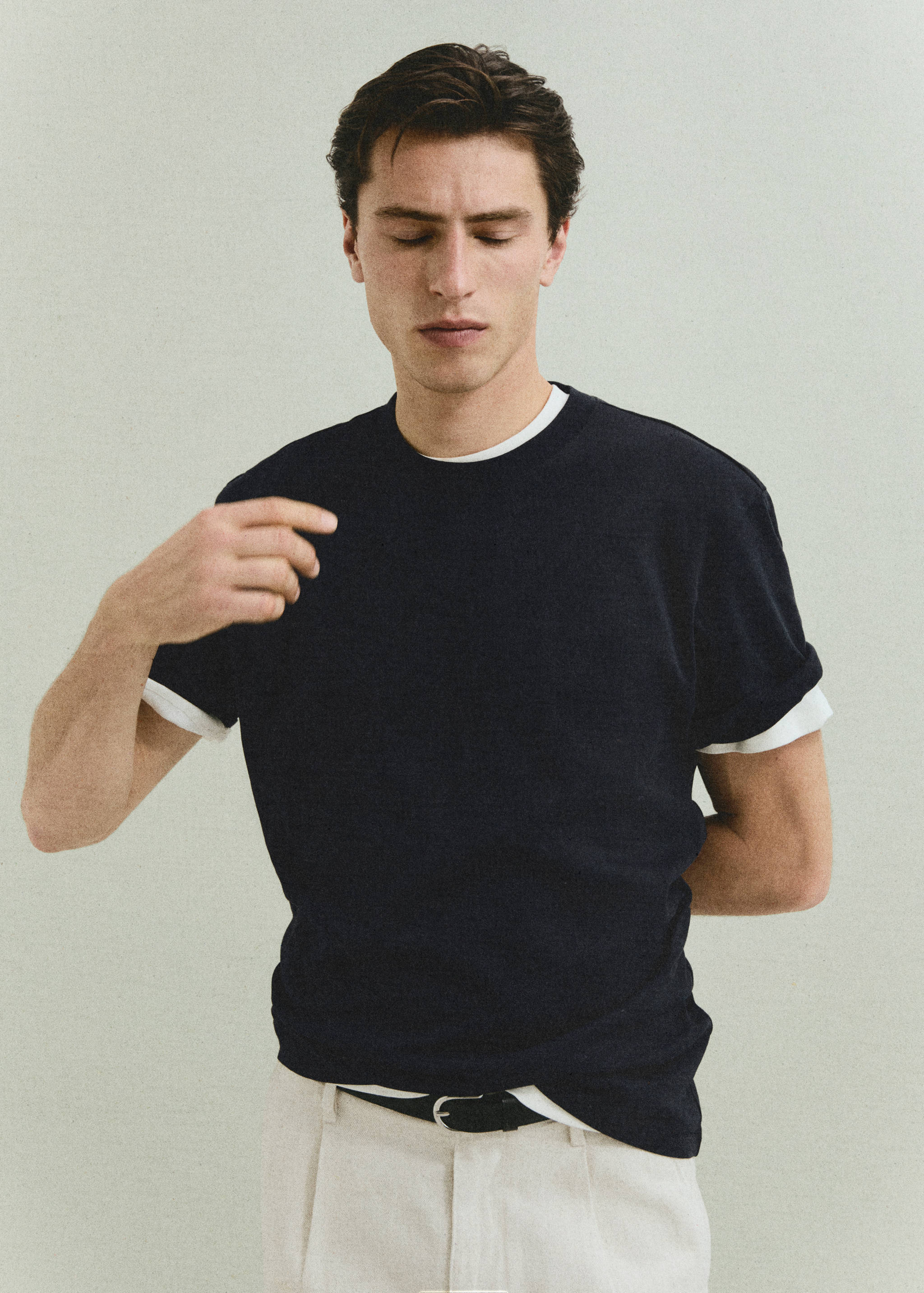 Breathable cotton t-shirt - Details of the article 3