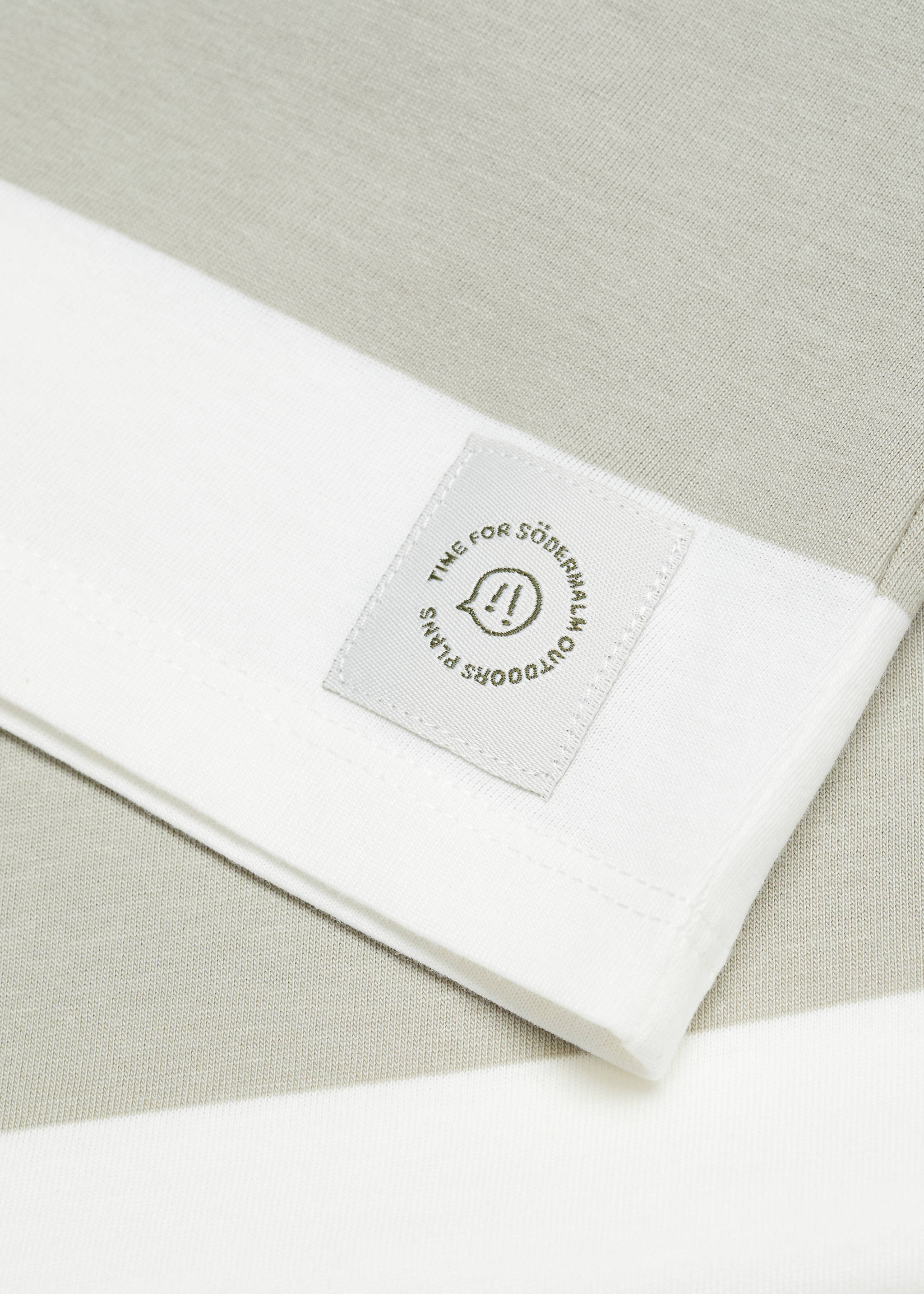 Printed striped T-shirt - Details of the article 8
