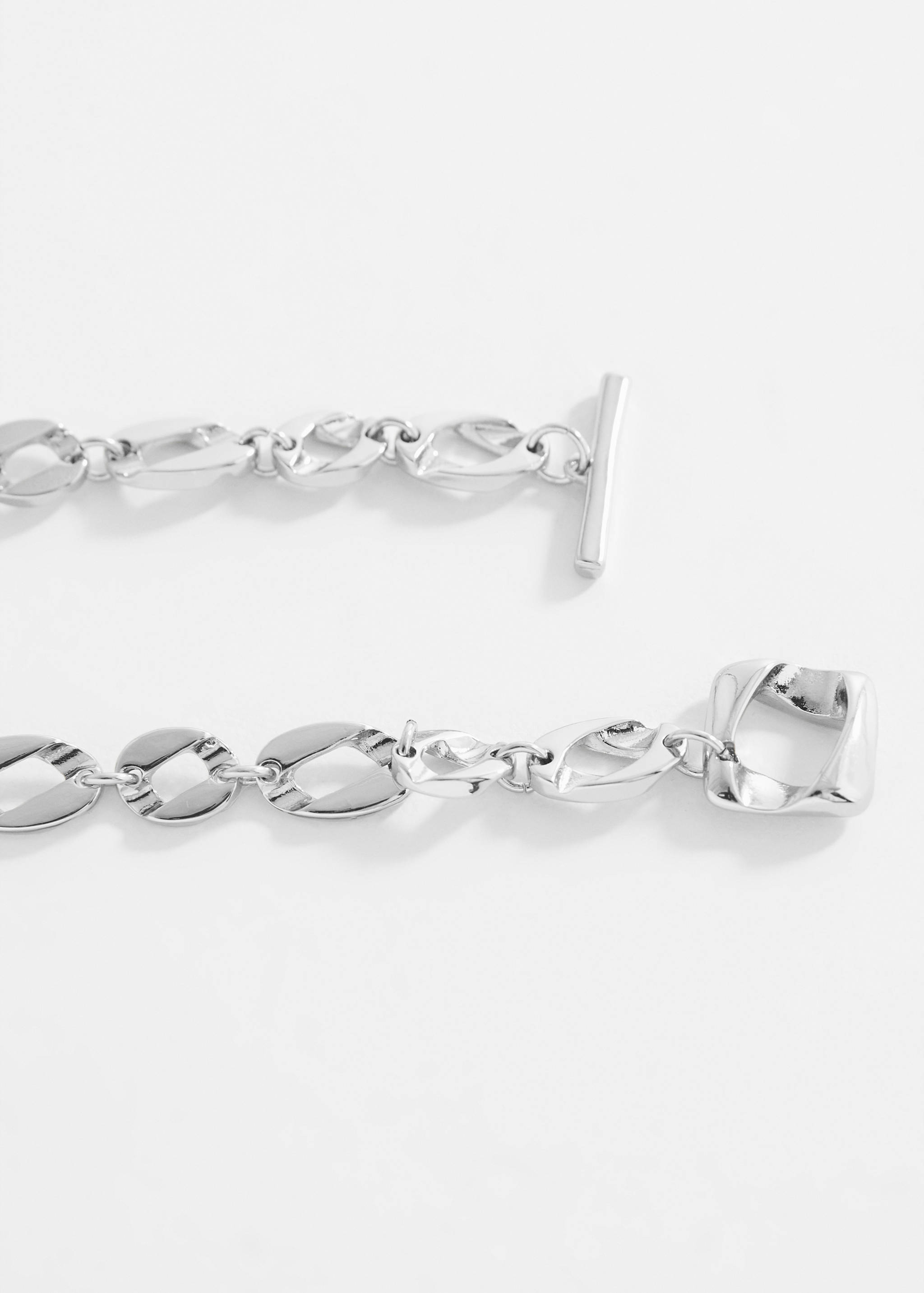 قلادة بسلسلة حلقات - رؤية وسط