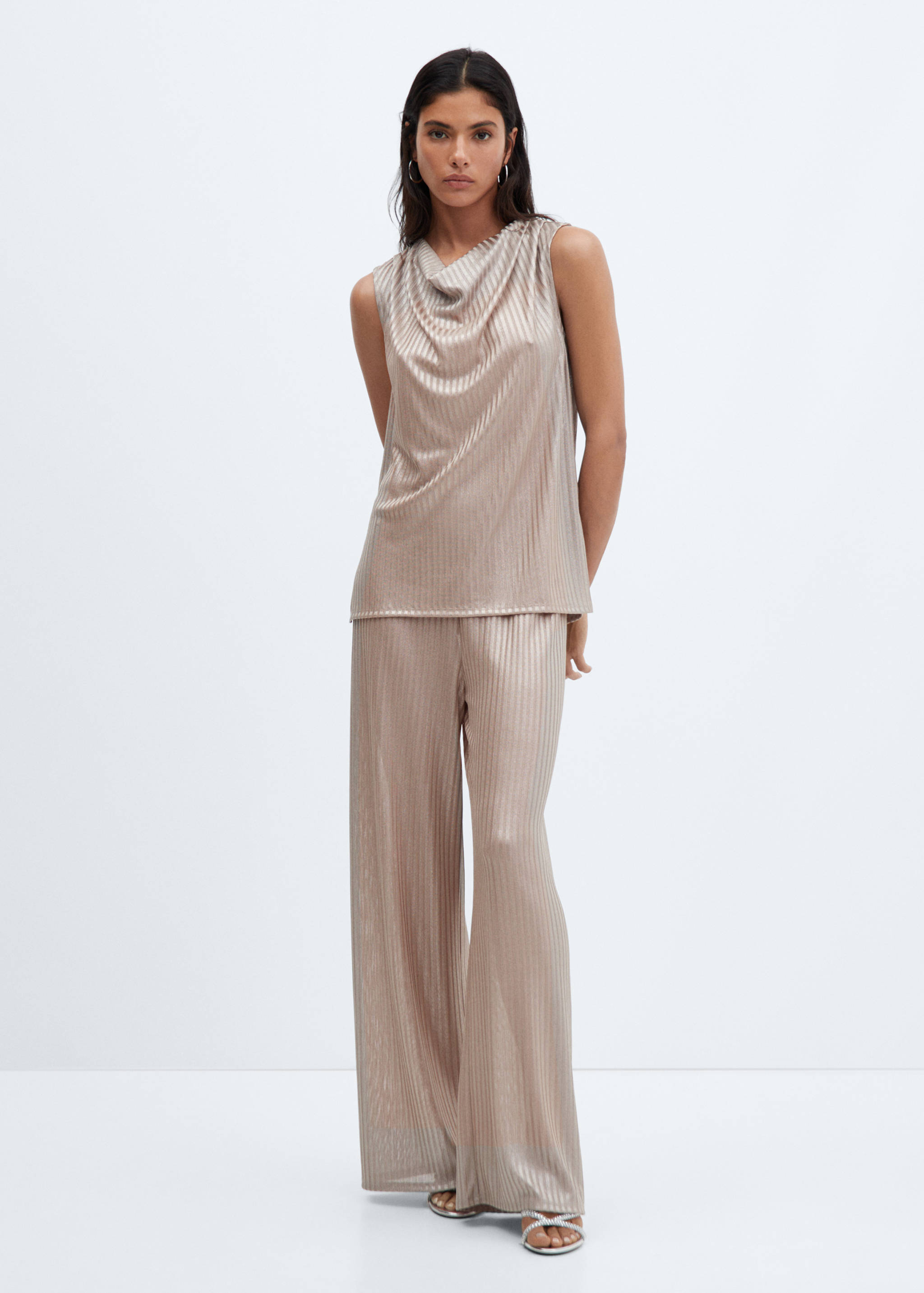 Draped neckline top - General plane