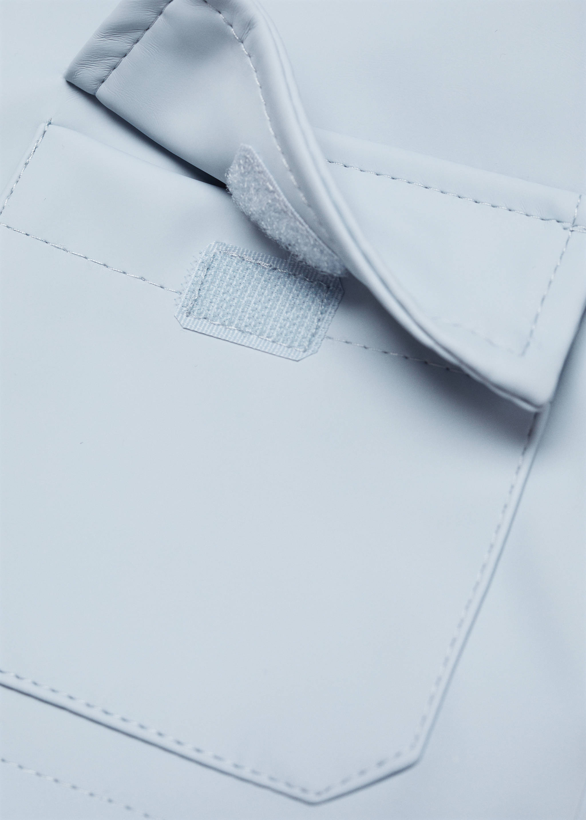 Hooded water-repellent barn jacket - Details of the article 0