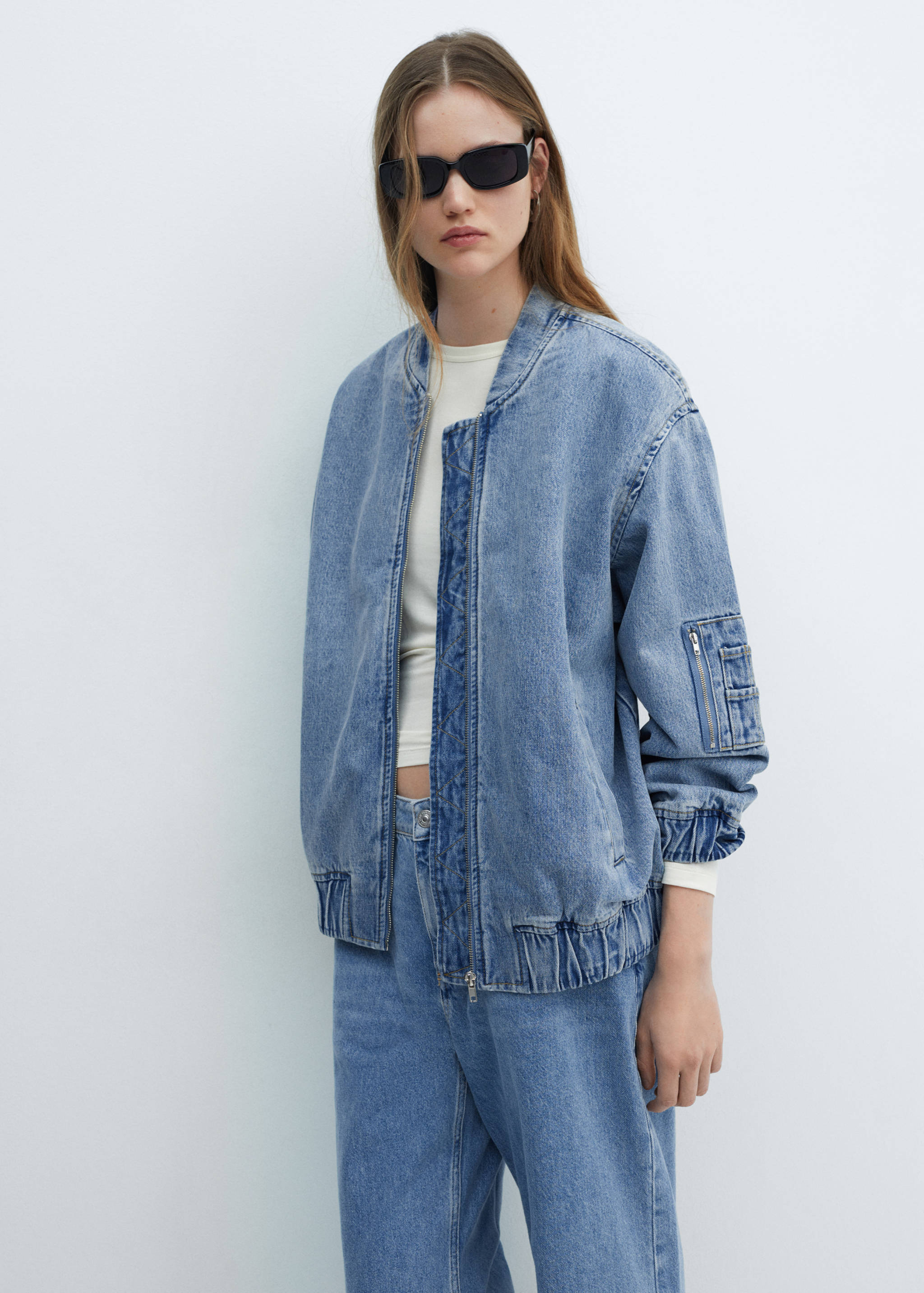 Veste bomber en jean - Plan moyen