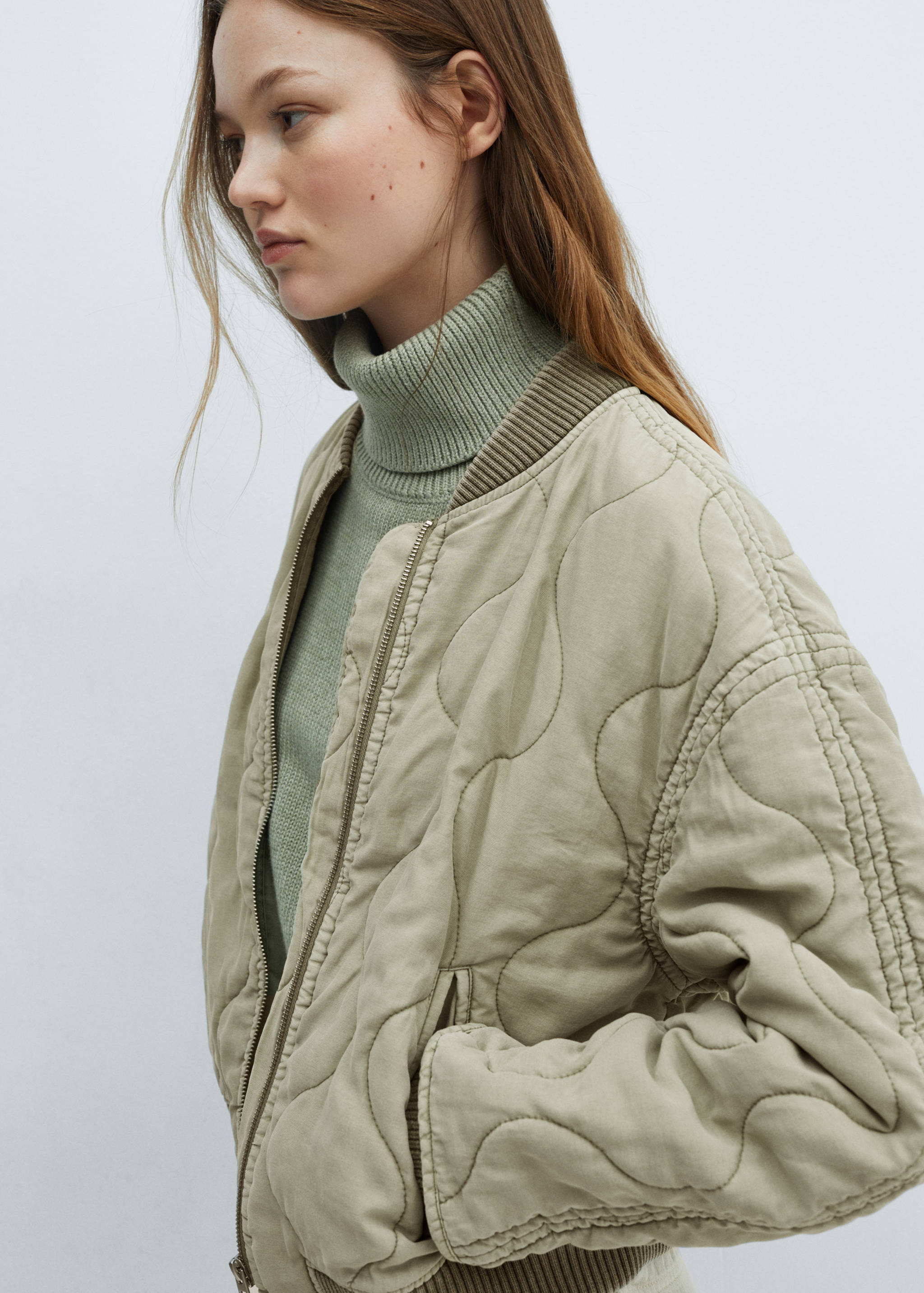 Quilted bomber jacket - Details of the article 2