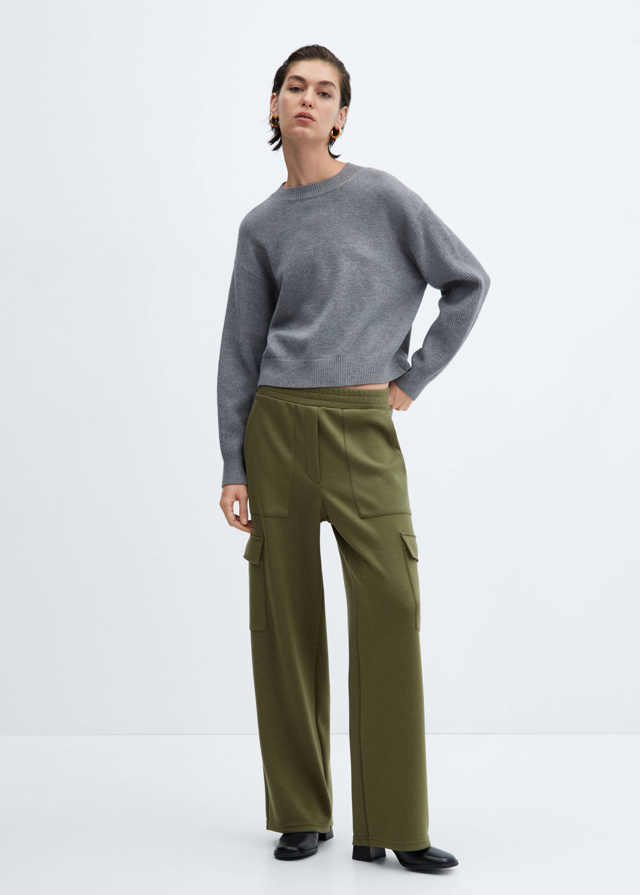 Elastic waist cargo trousers - General plane