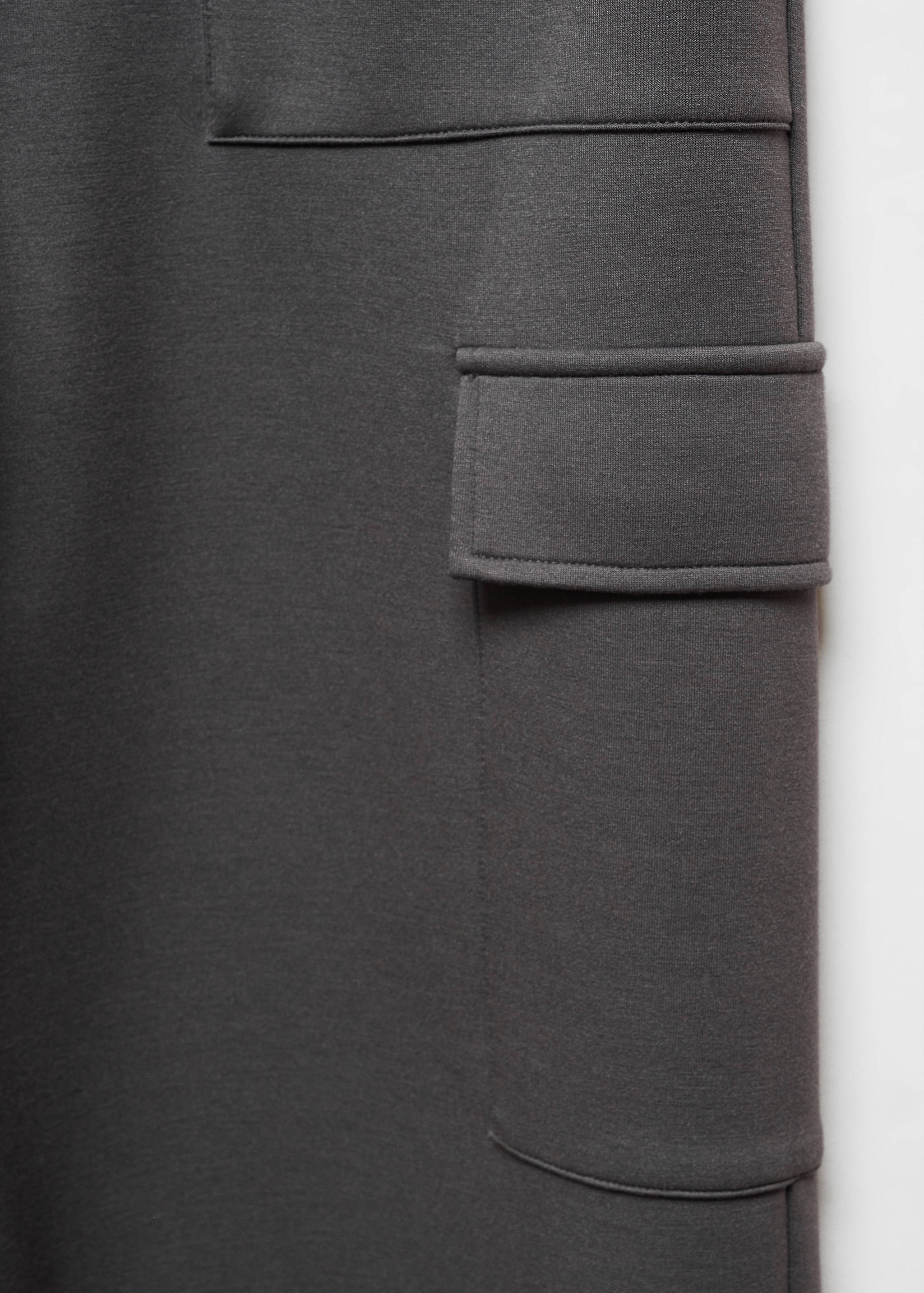 Elastic waist cargo trousers - Details of the article 8